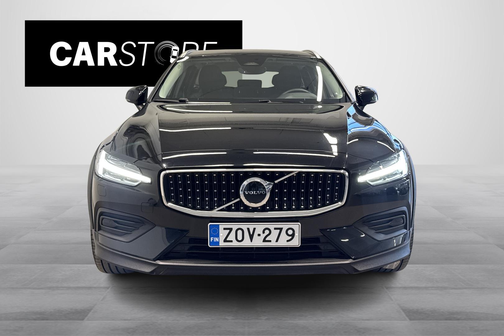 Volvo V60 Cross Country 2023