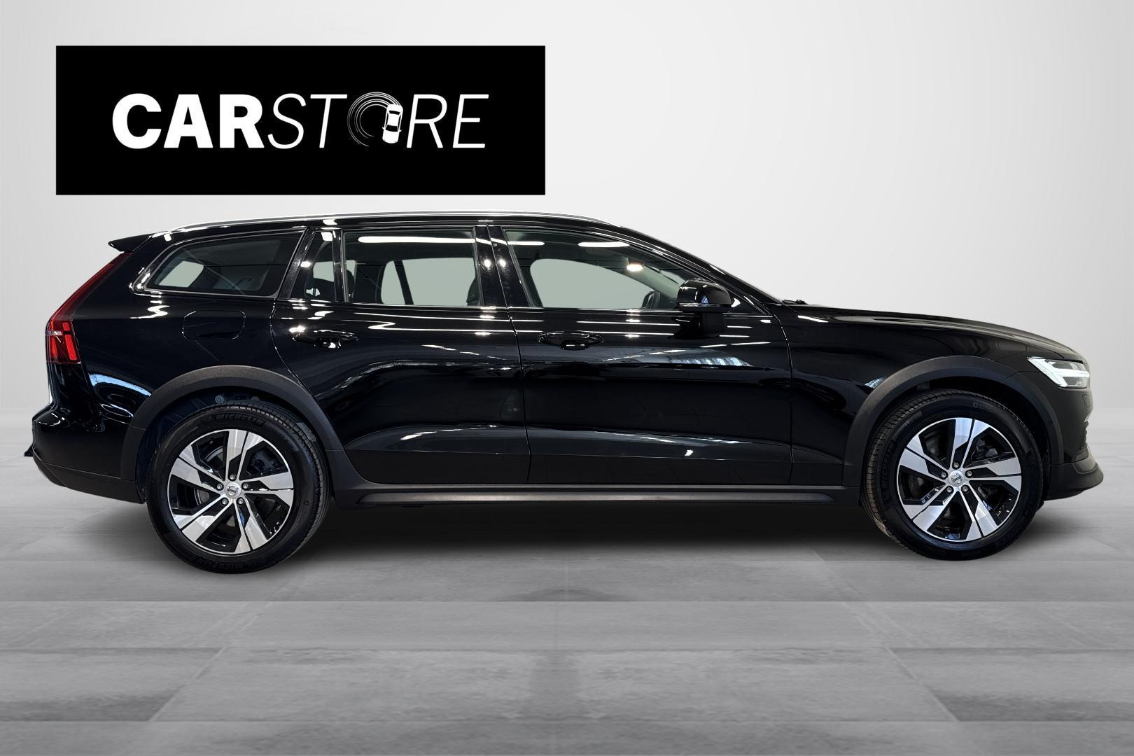 Volvo V60 Cross Country 2023