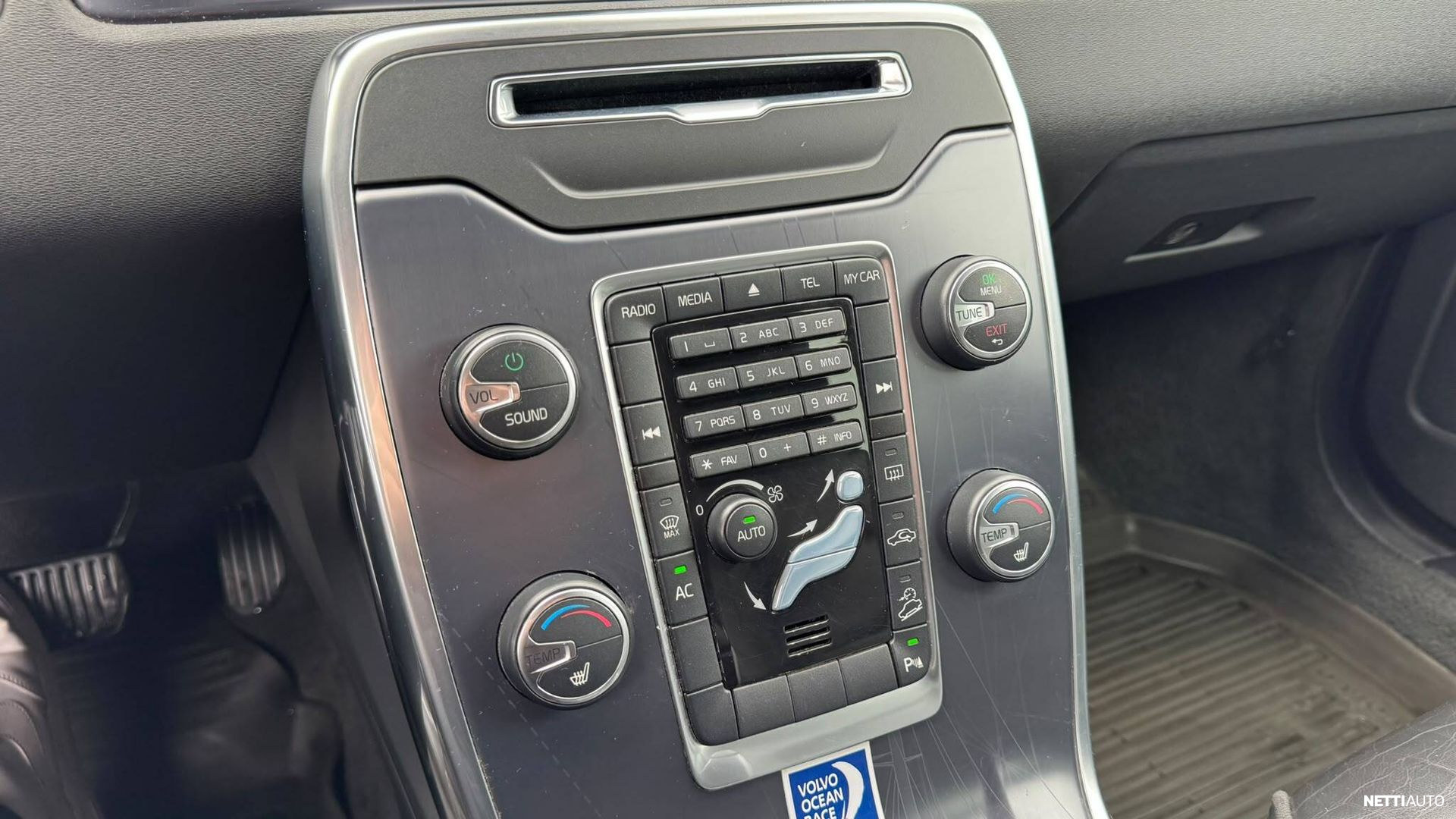 Volvo XC70 2012