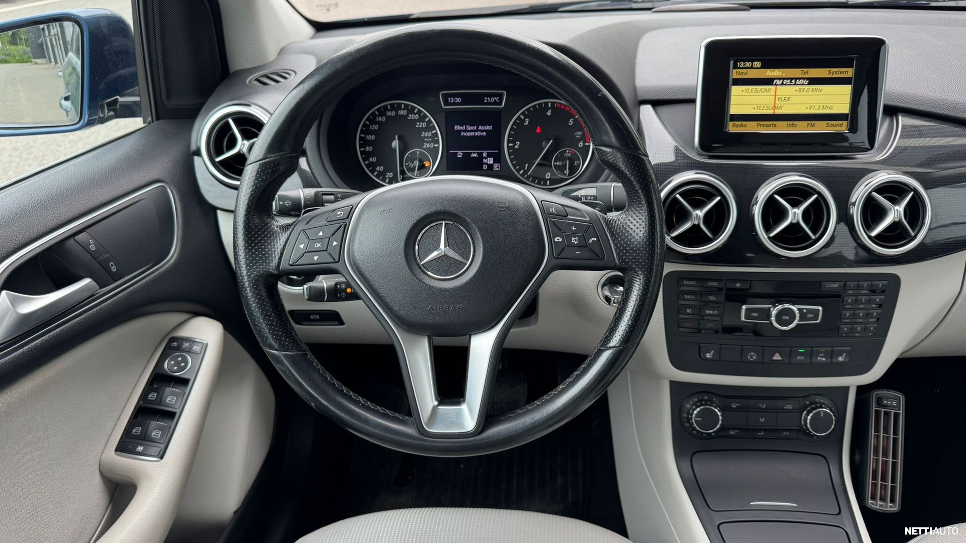Mercedes-Benz B 2012