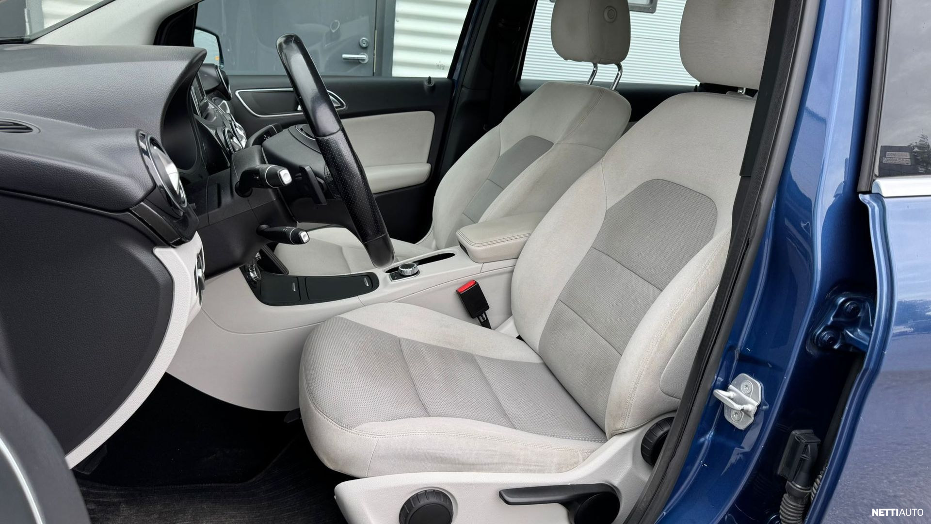 Mercedes-Benz B 2012