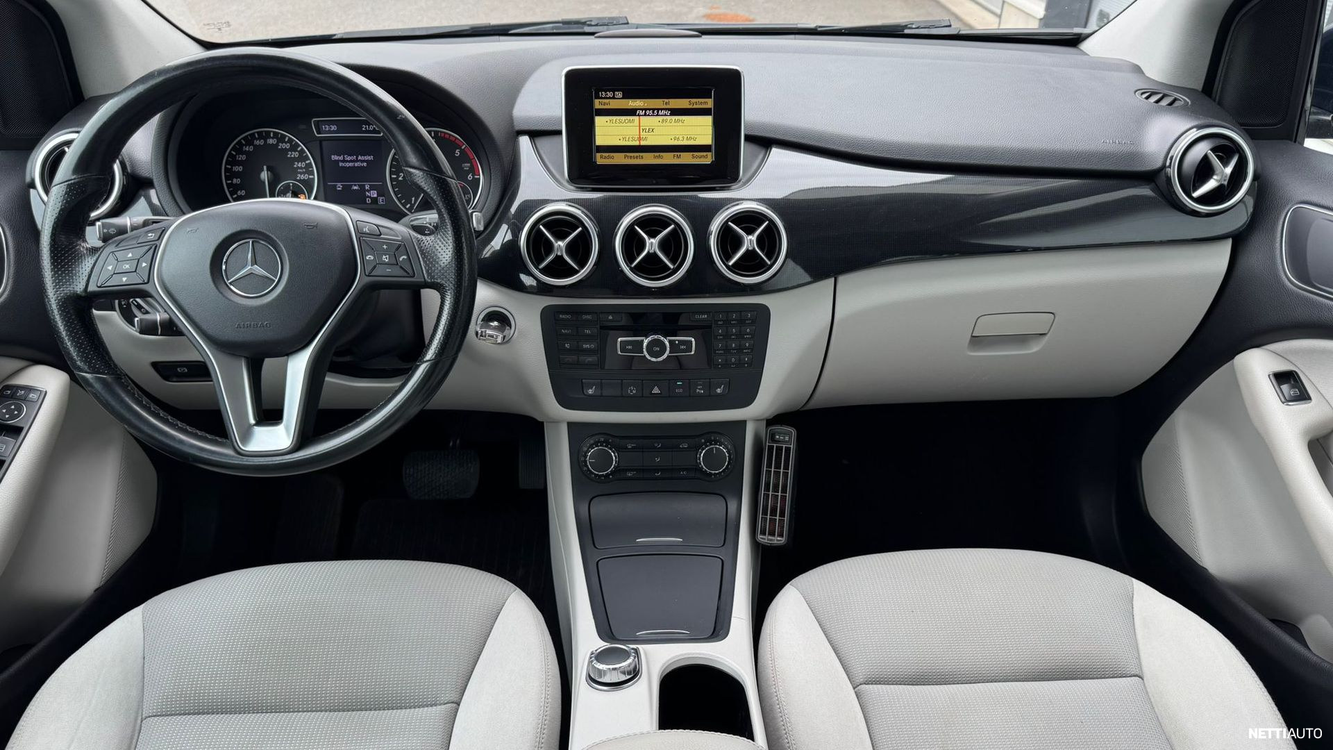 Mercedes-Benz B 2012