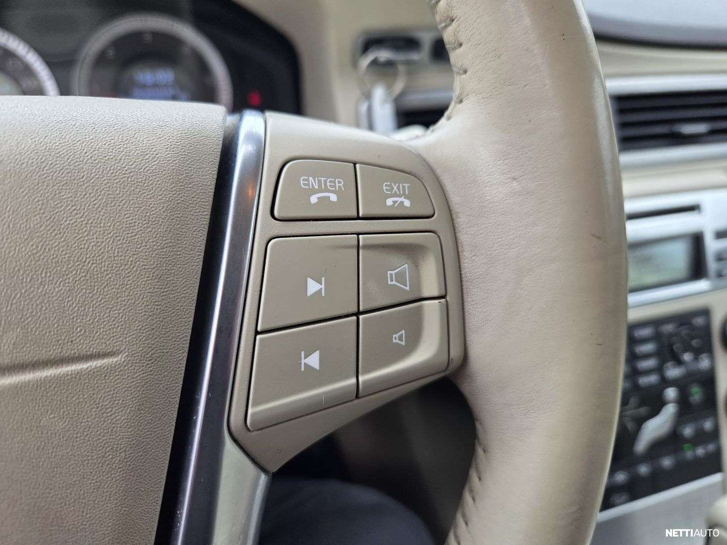 Volvo XC70 2010