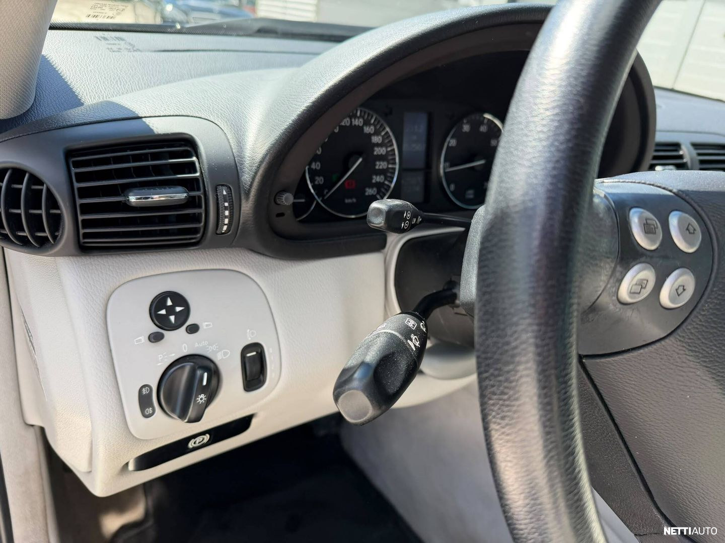 Mercedes-Benz C 2007