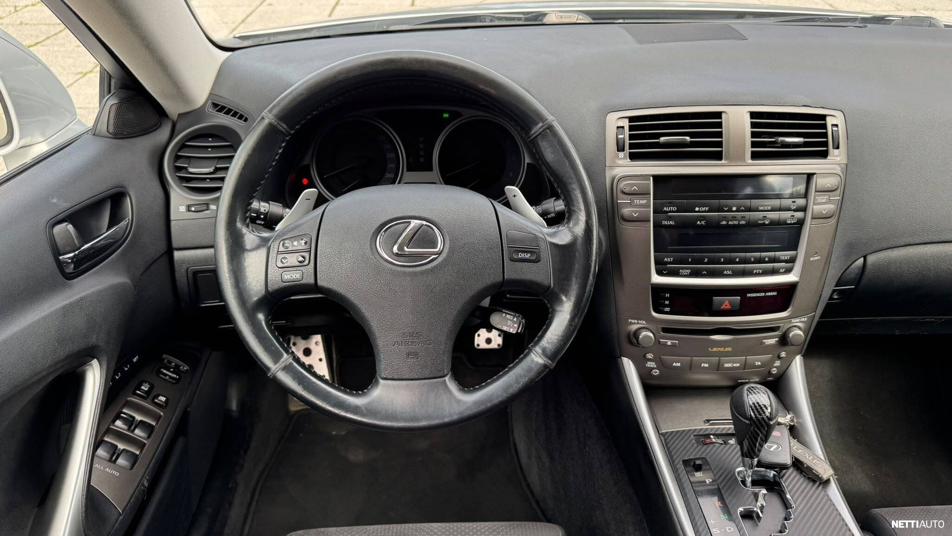 Lexus IS 2006