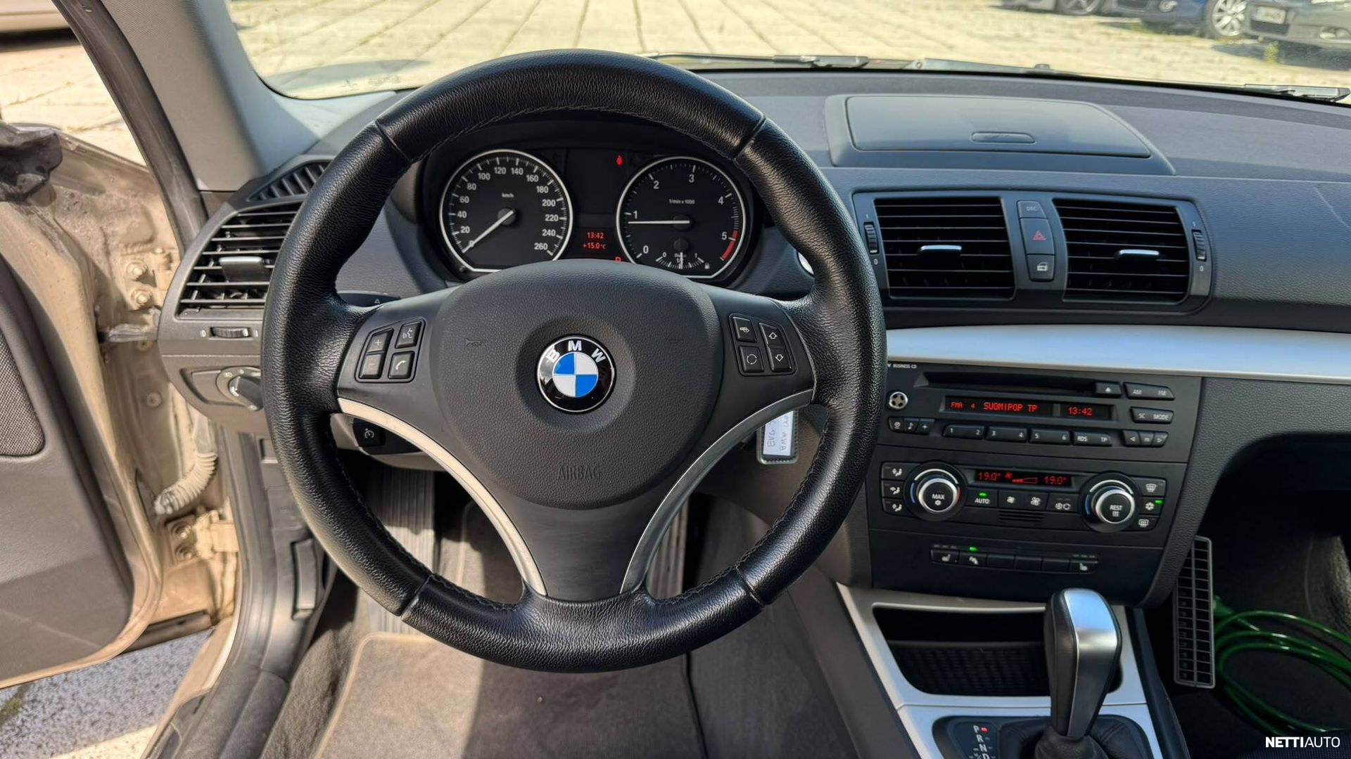 BMW 120 2009