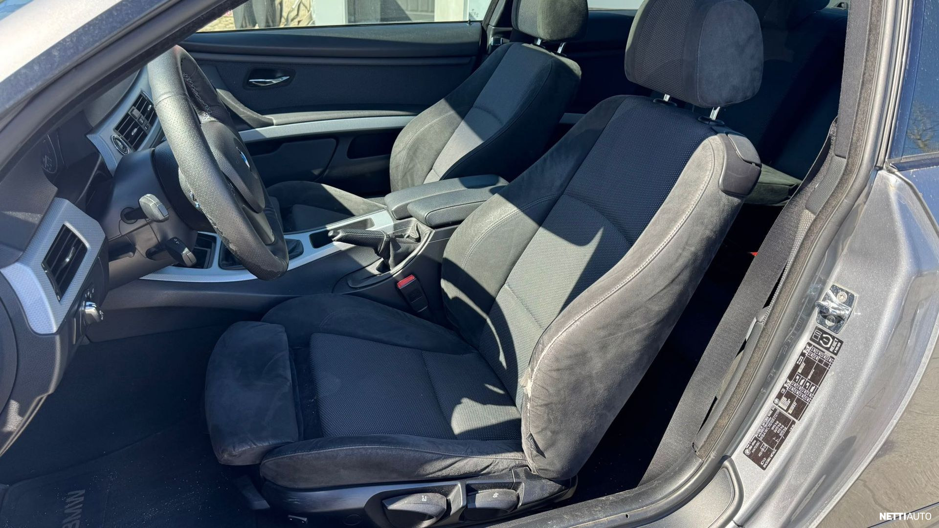 BMW 320 2009