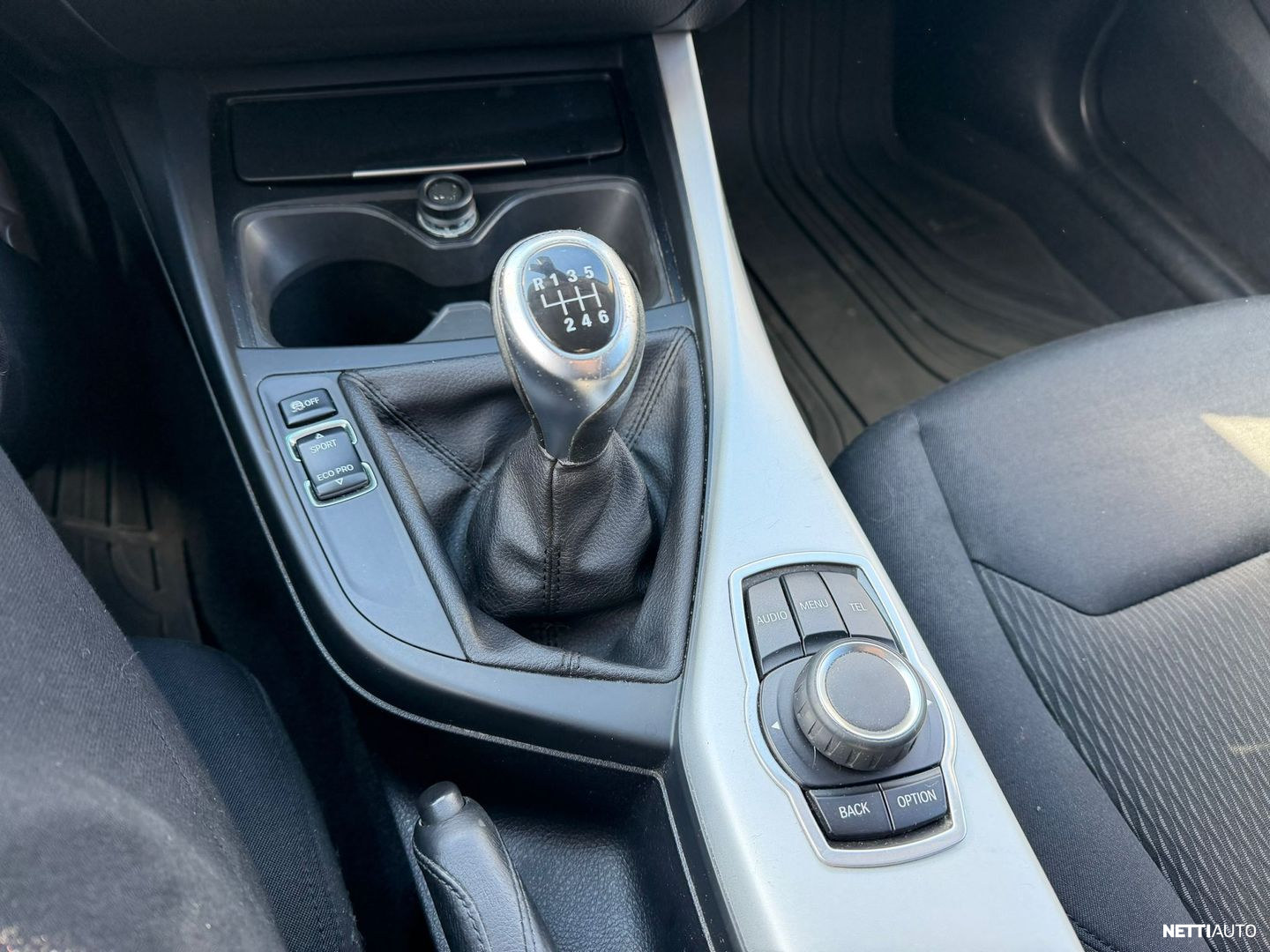 BMW 118 2012