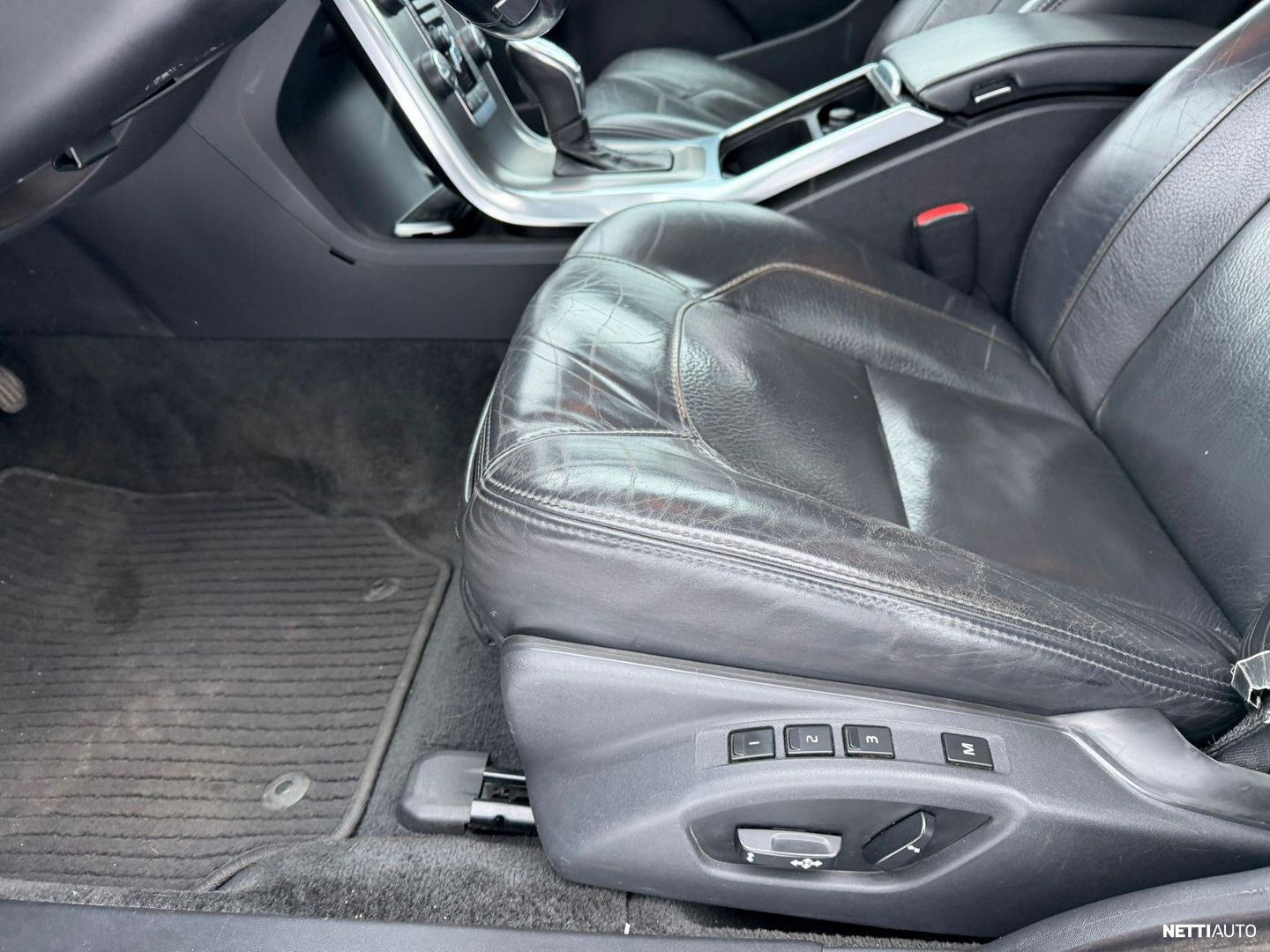 Volvo V70 2013