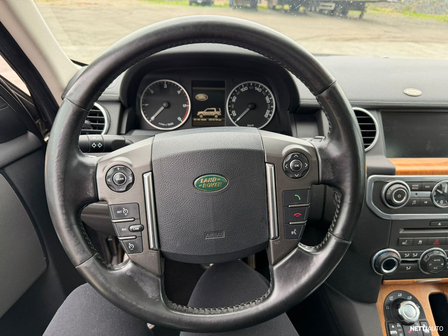 Land Rover Discovery 2010