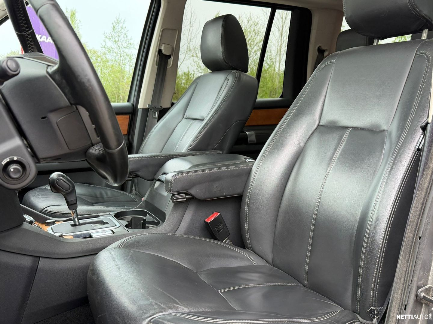 Land Rover Discovery 2010