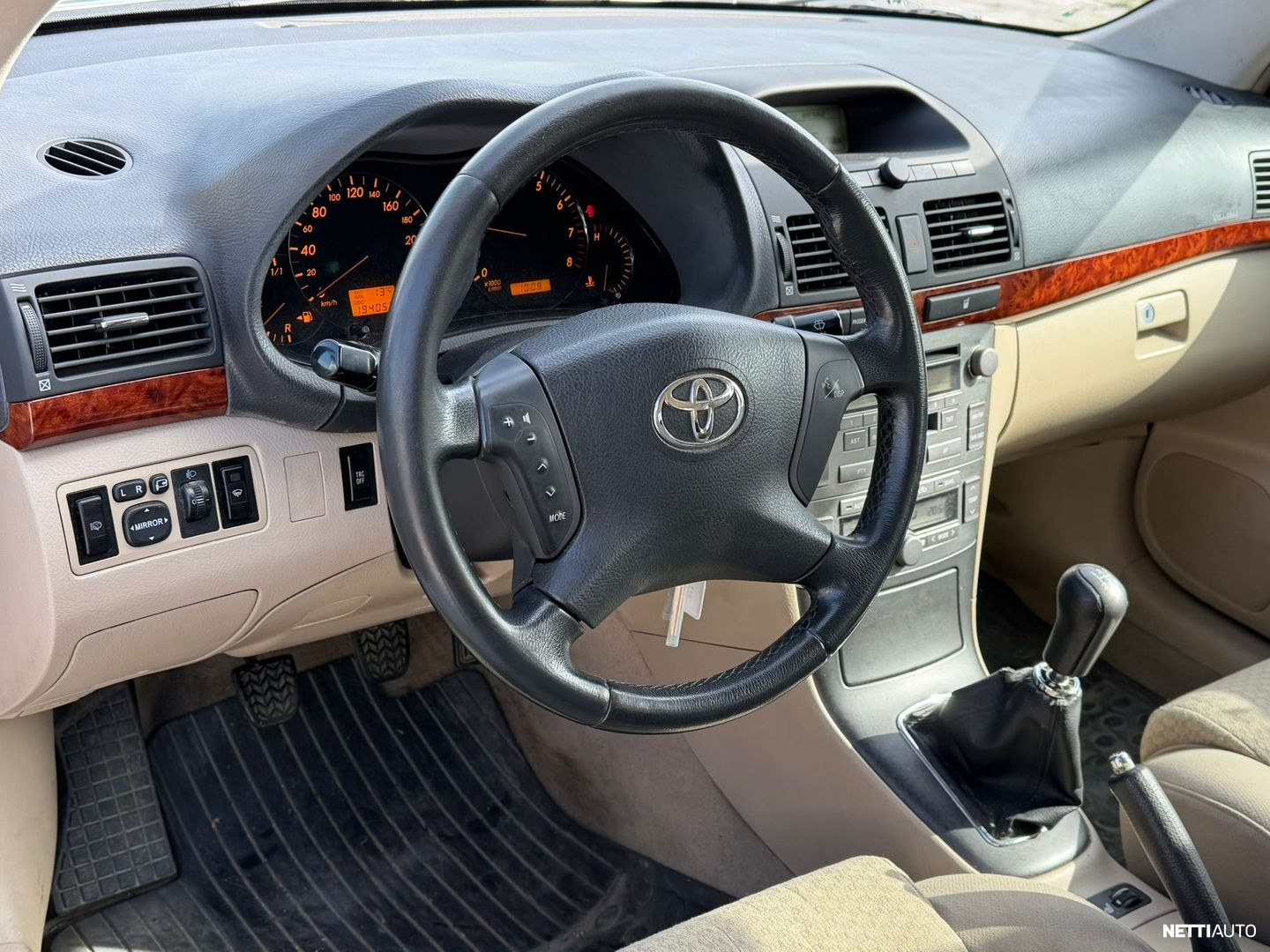 Toyota Avensis 2003