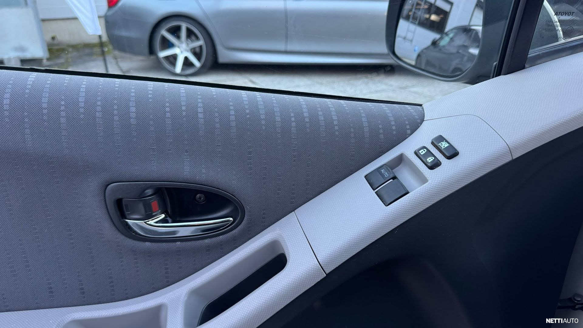 Toyota Yaris 2009