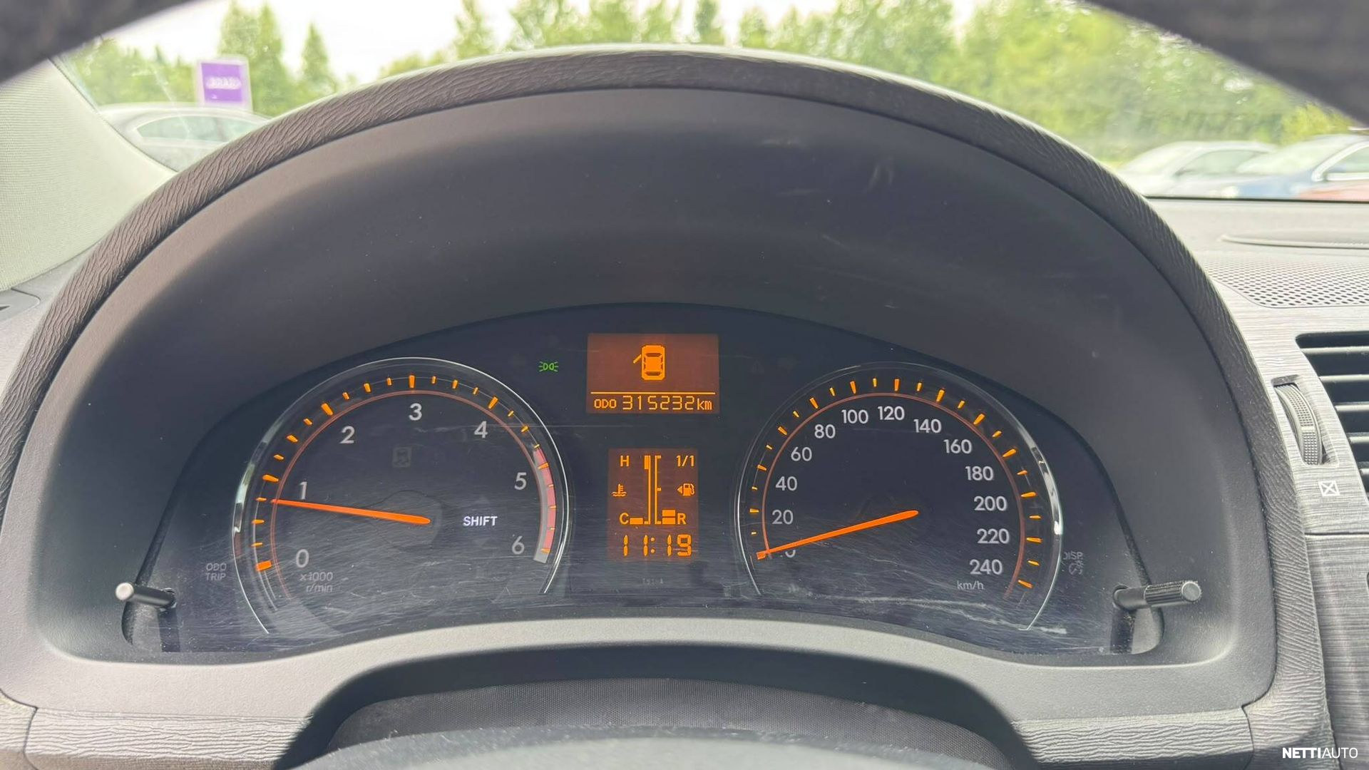 Toyota Avensis 2010