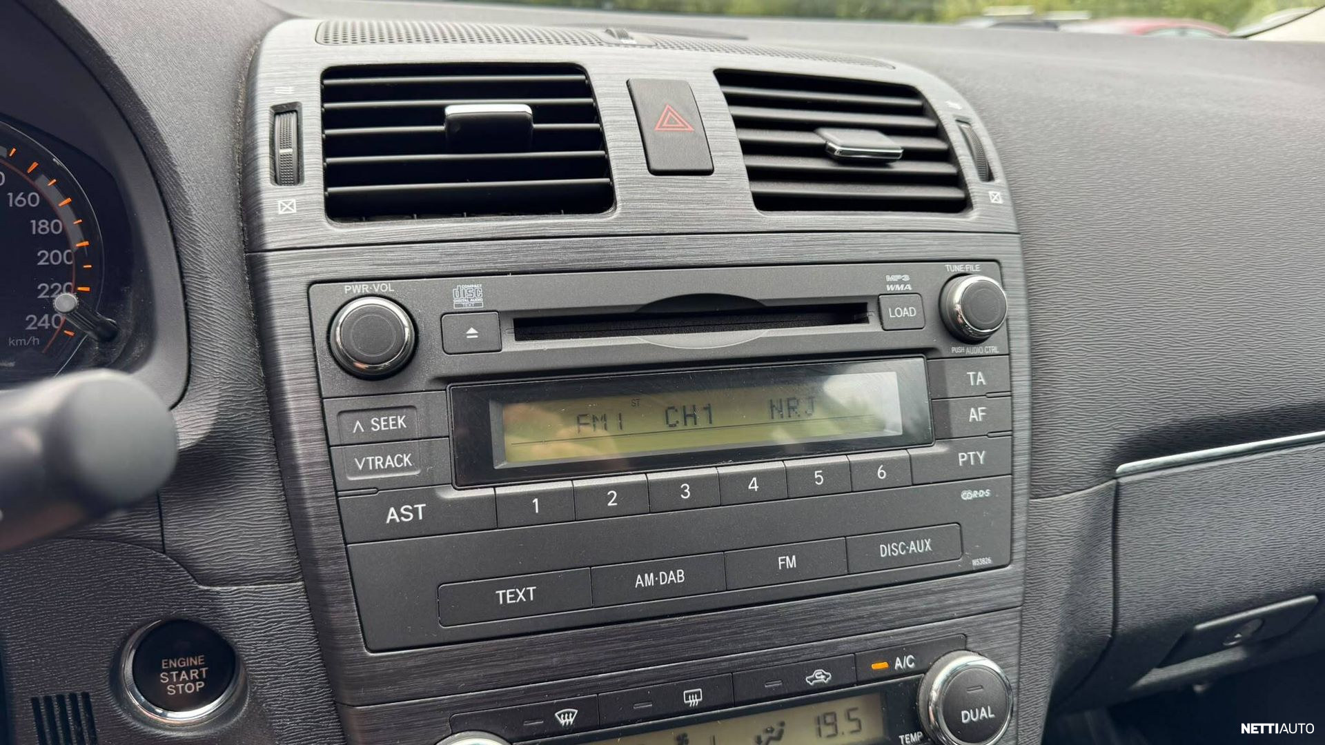 Toyota Avensis 2010