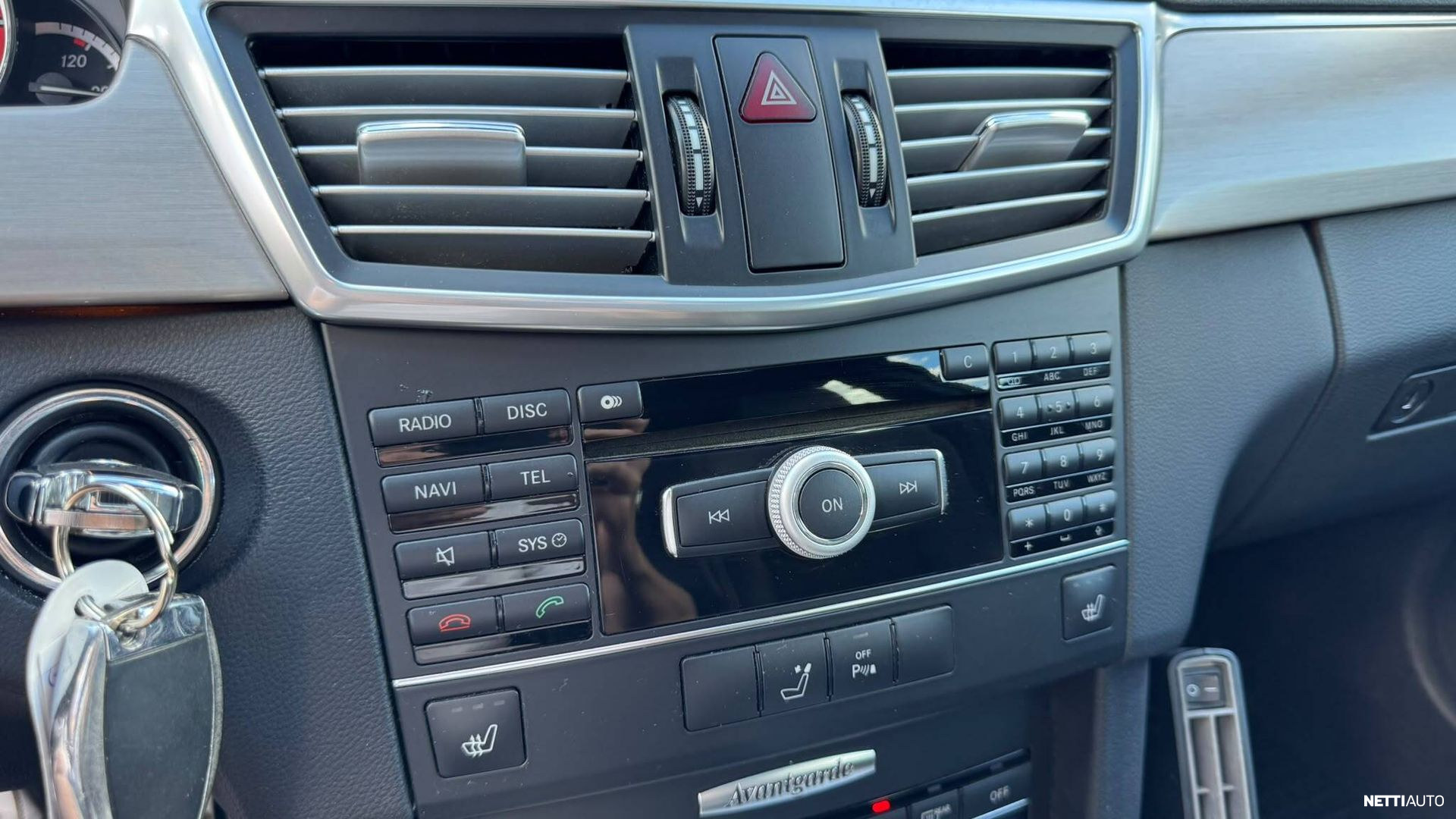 Mercedes-Benz E 2011