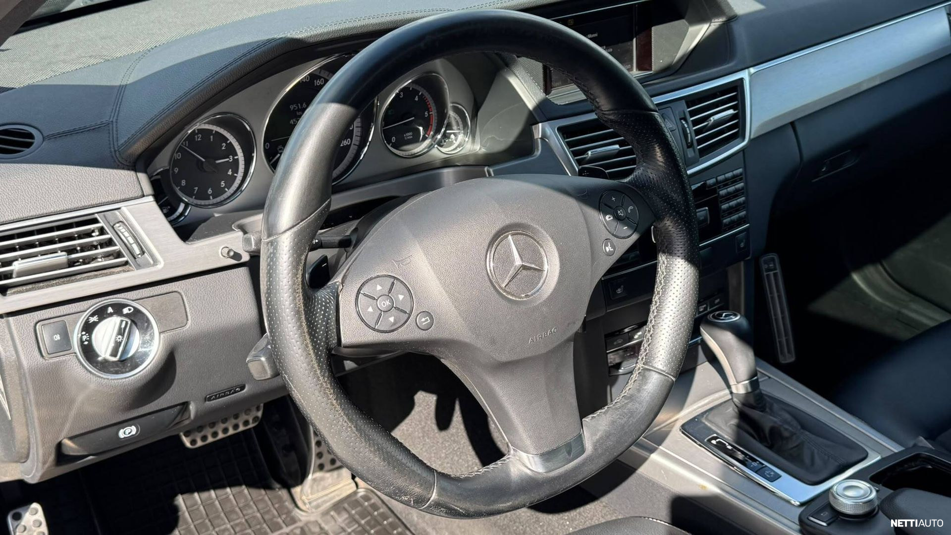 Mercedes-Benz E 2011