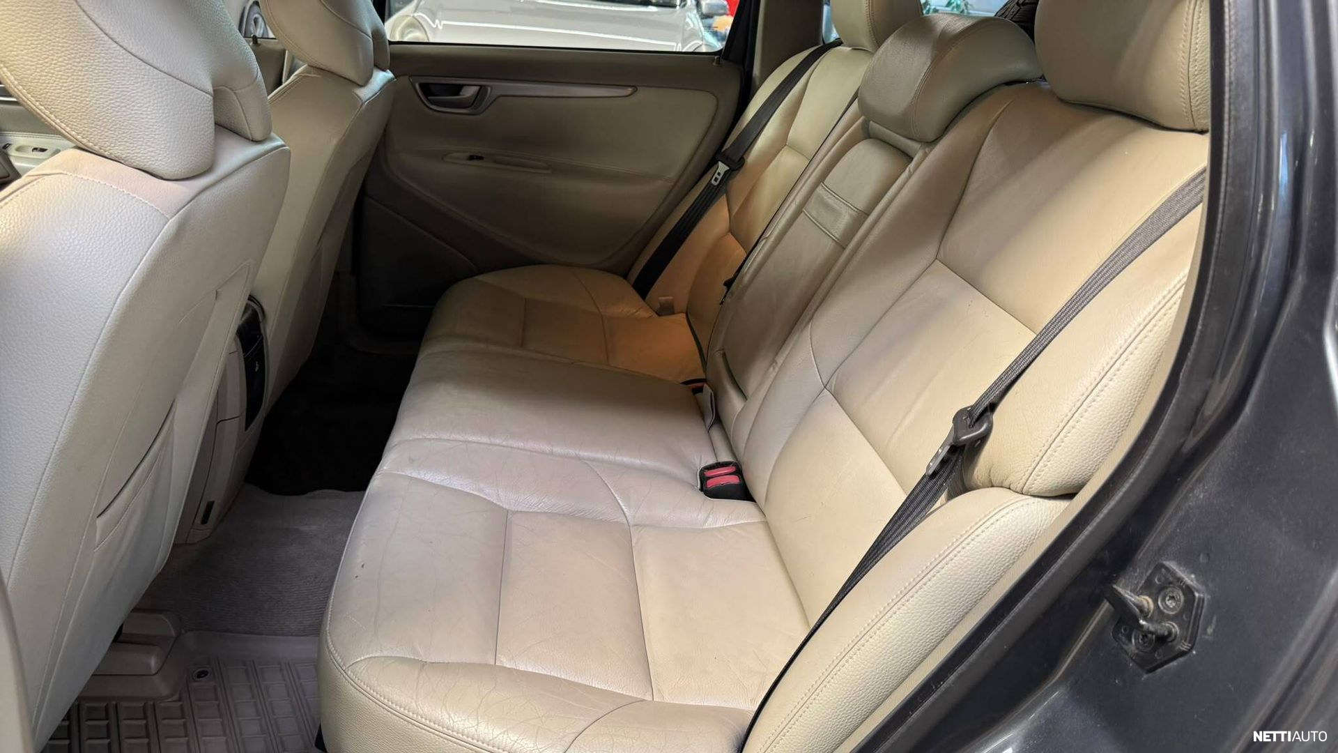 Volvo V70 2005