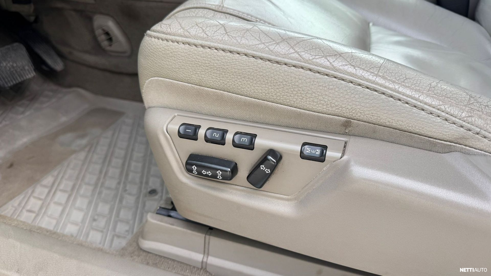 Volvo XC90 2006
