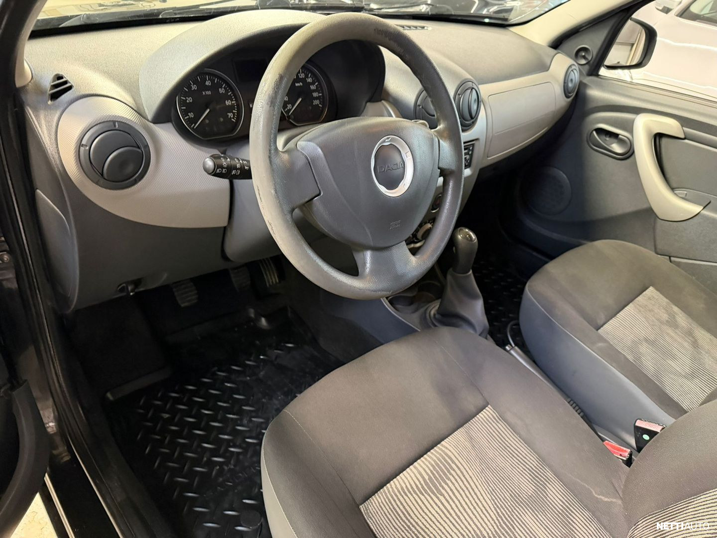 Dacia Sandero 2012