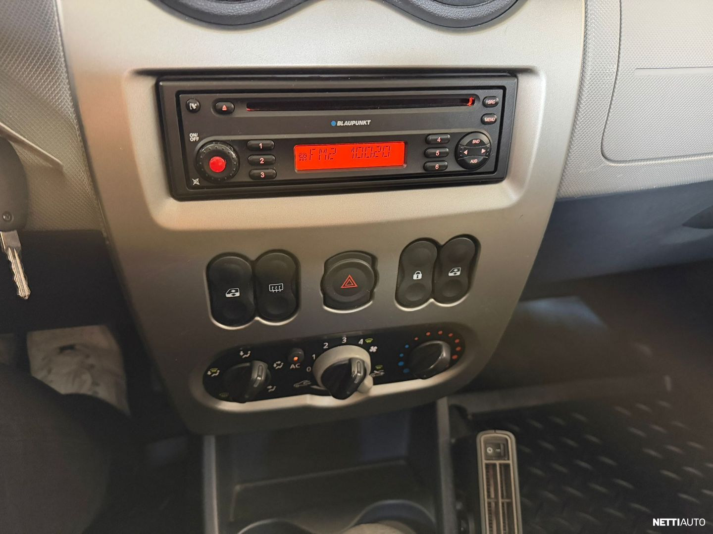 Dacia Sandero 2012
