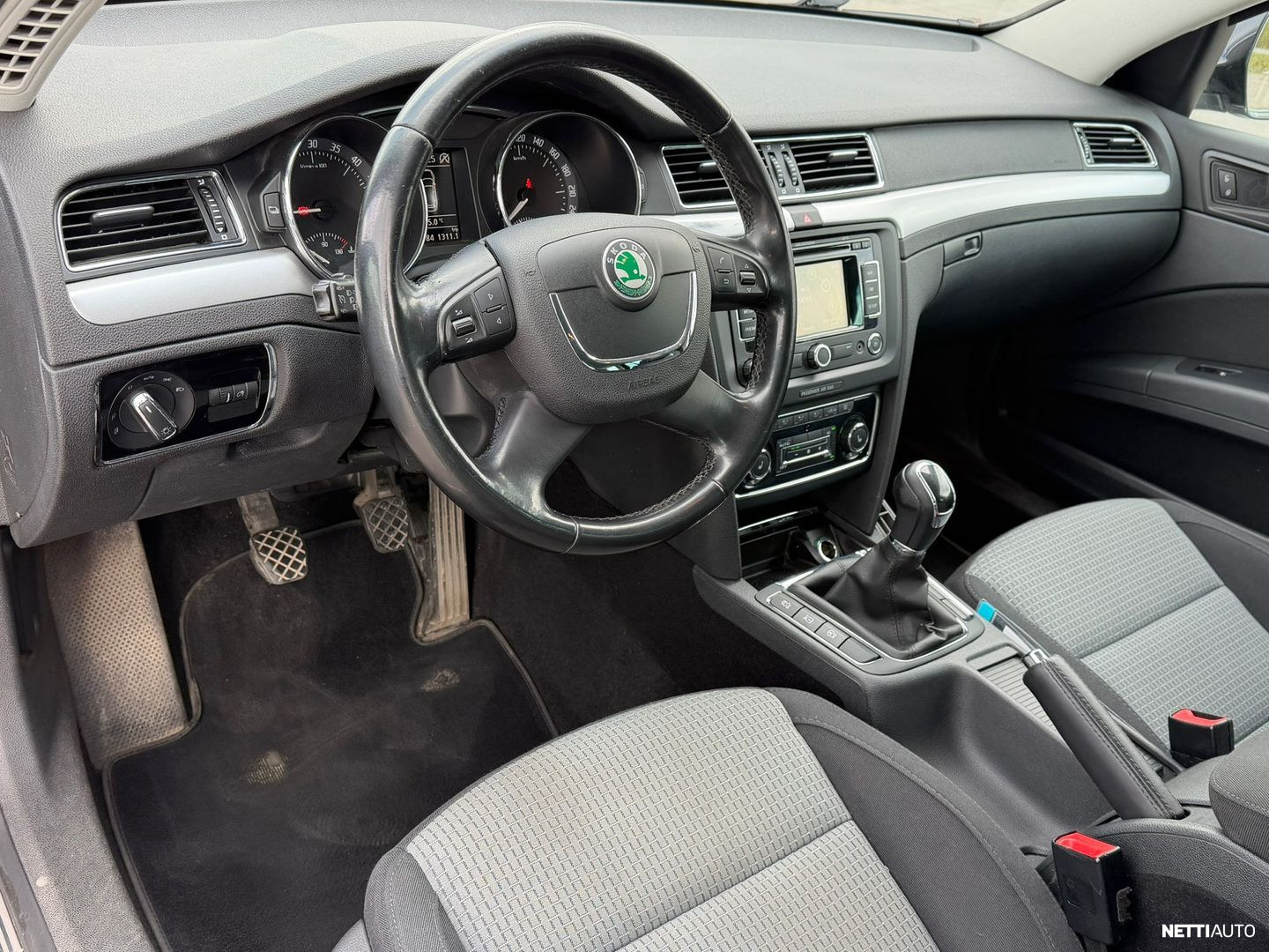 Skoda Superb 2012
