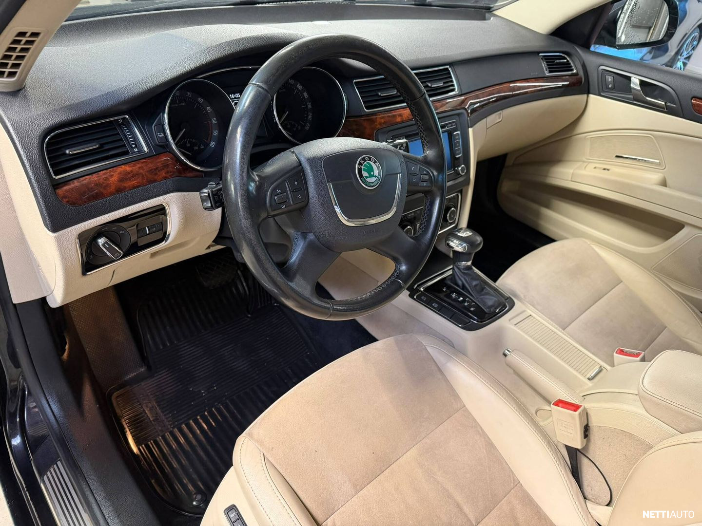 Skoda Superb 2010