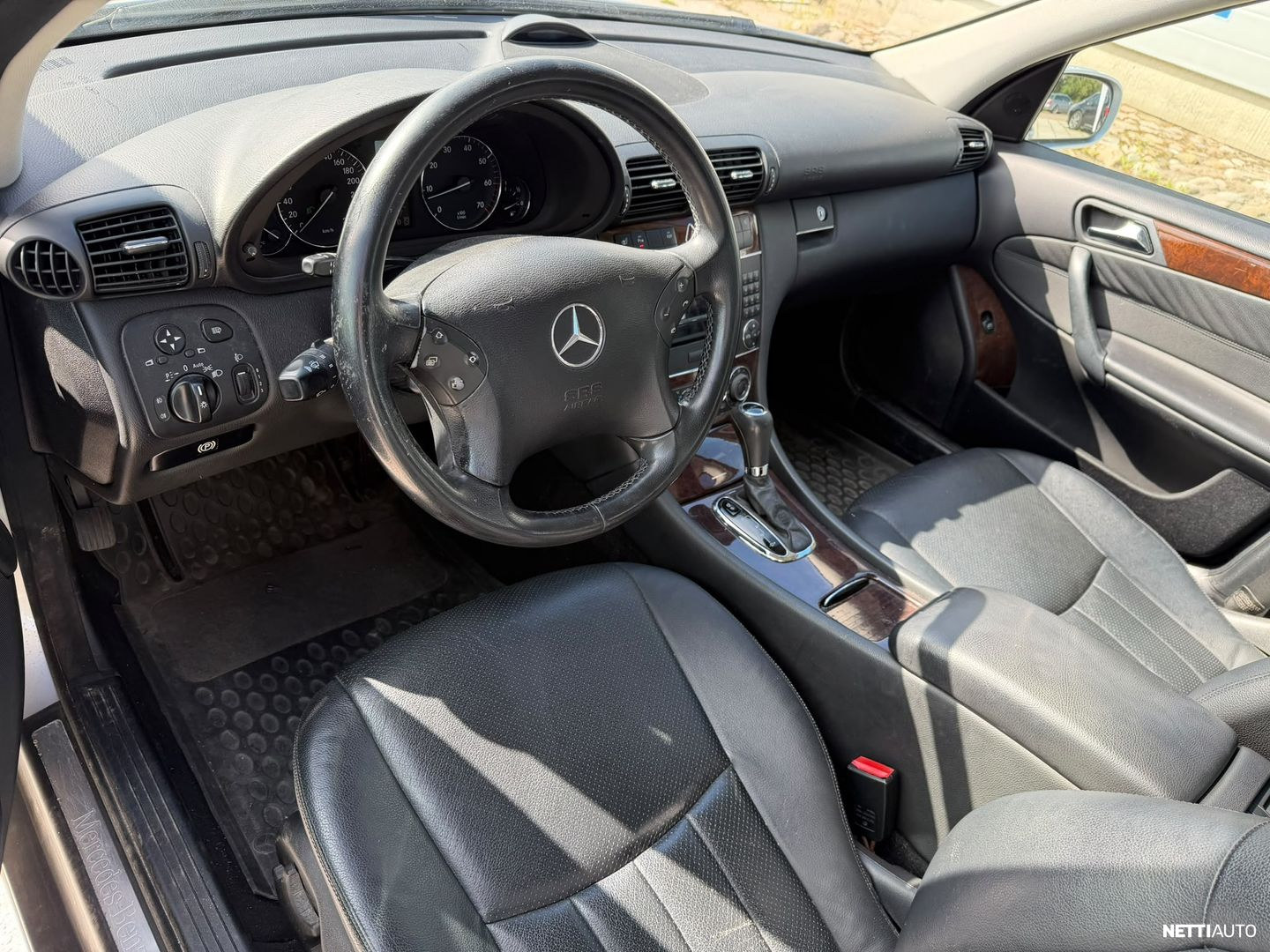 Mercedes-Benz C 2005
