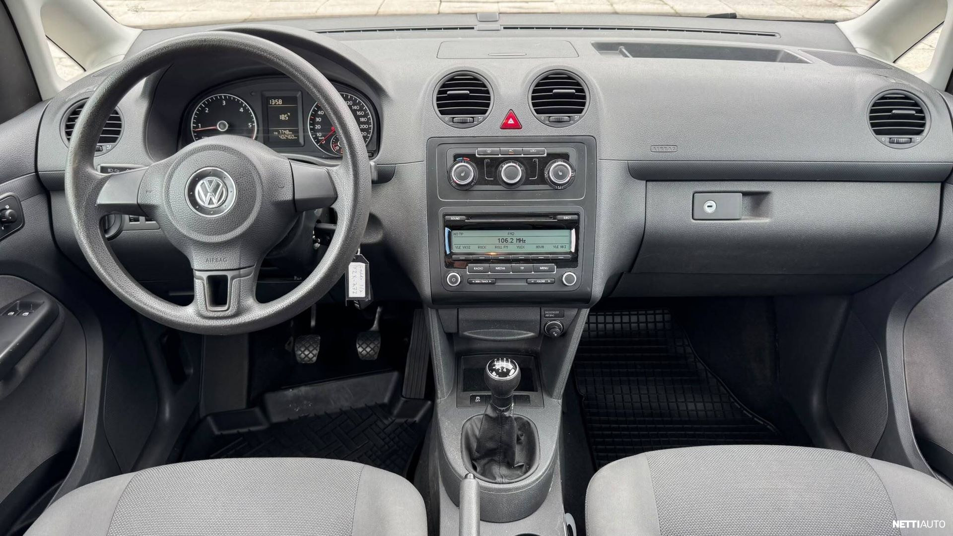 Volkswagen Caddy 2011