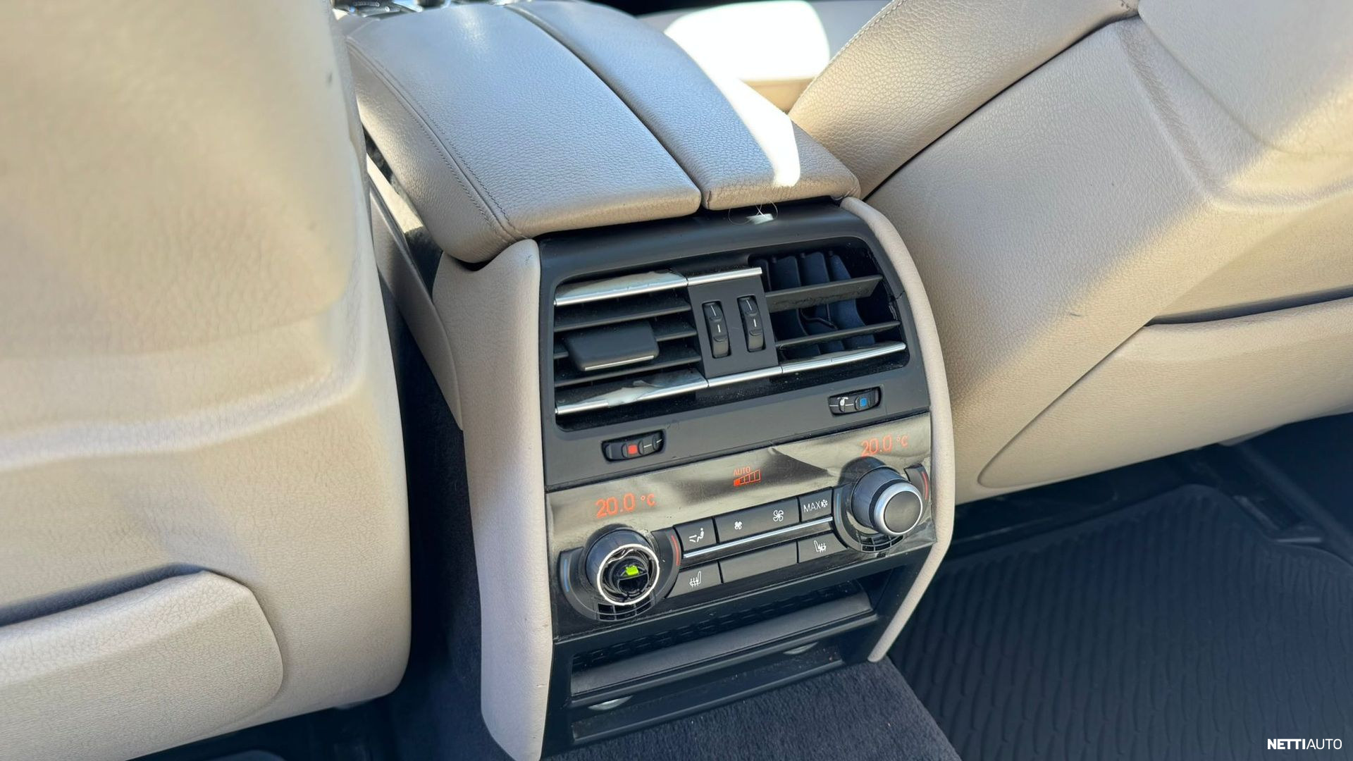 BMW 730 2010