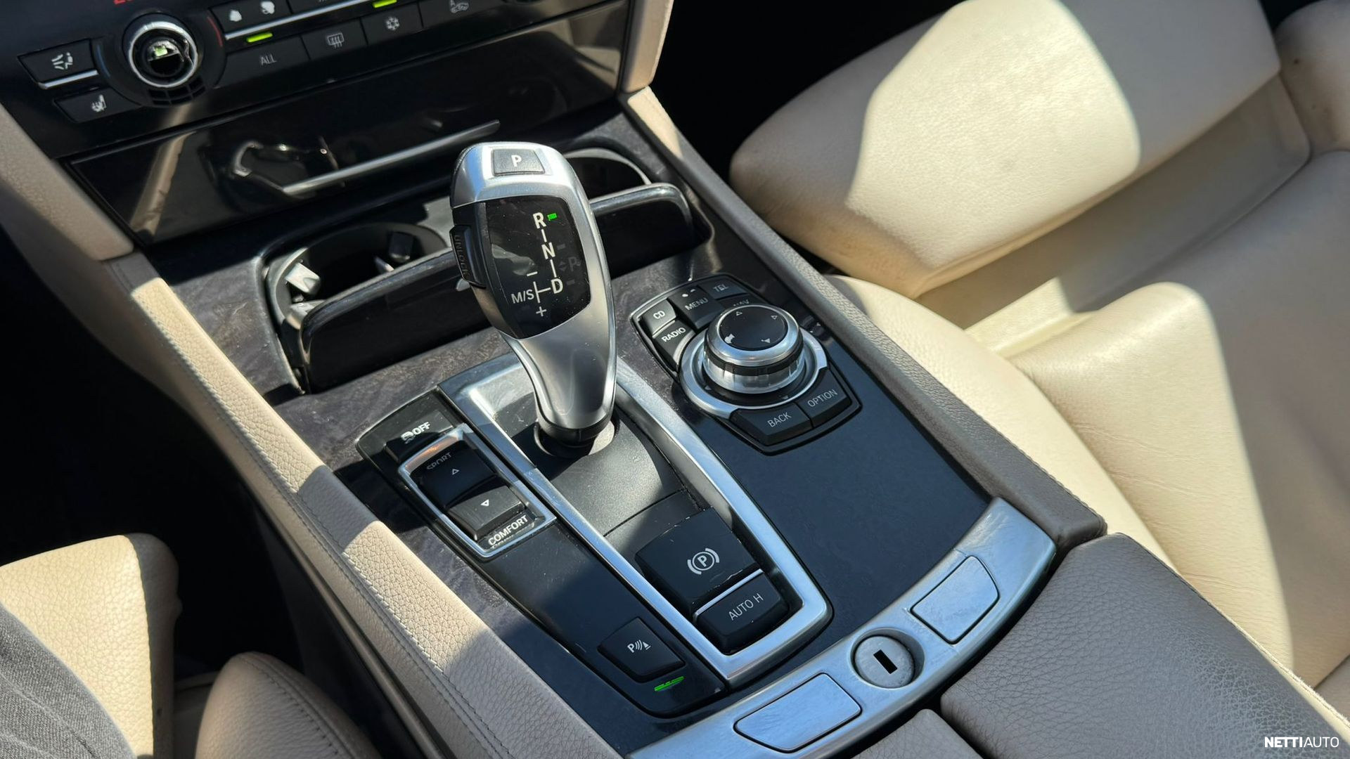 BMW 730 2010