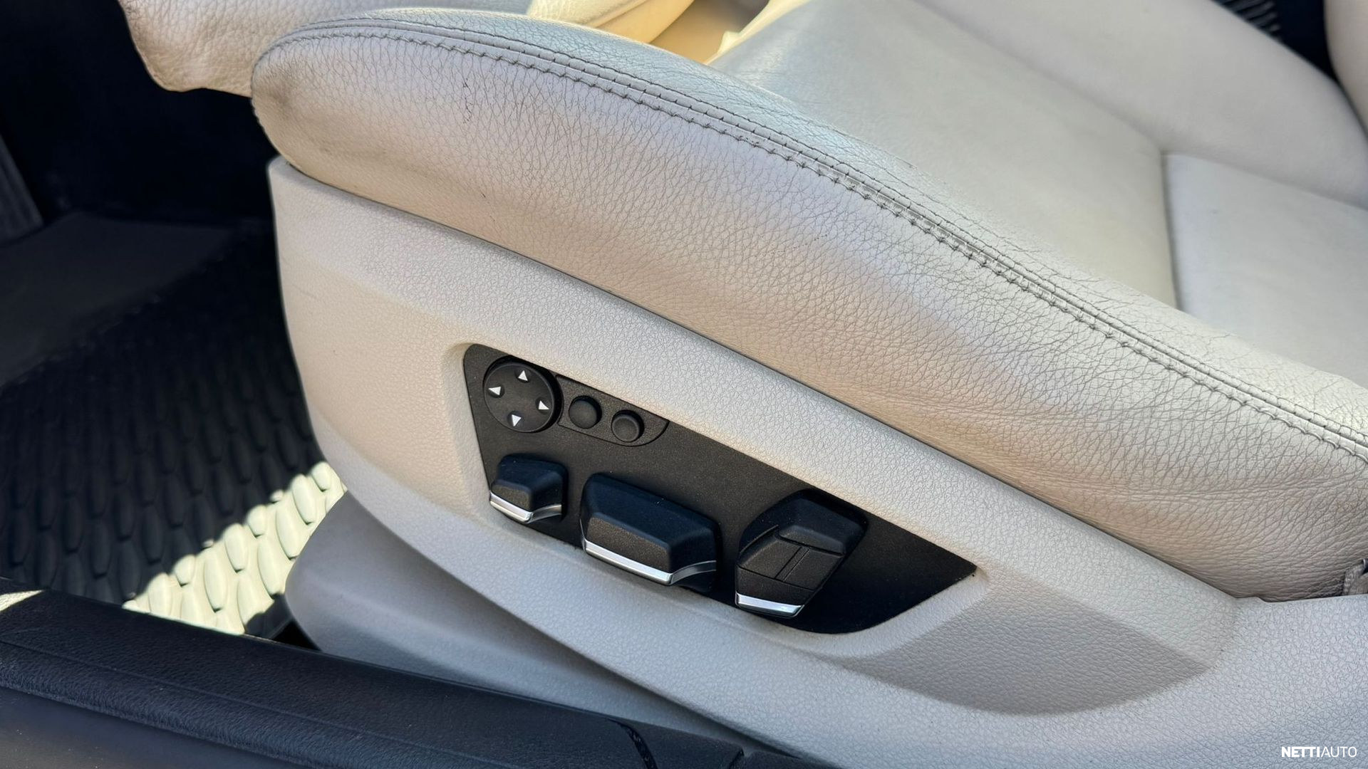 BMW 730 2010