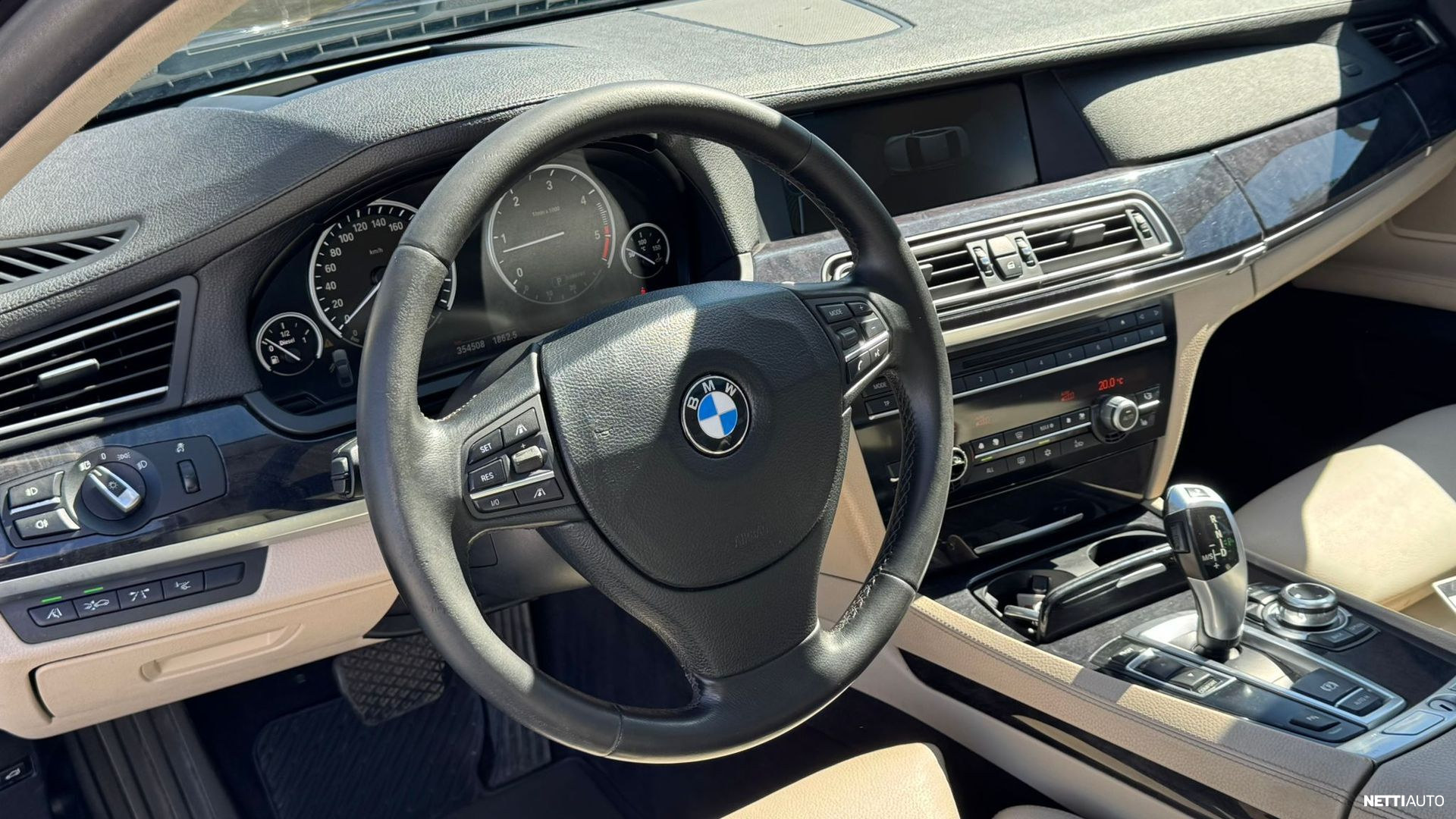 BMW 730 2010