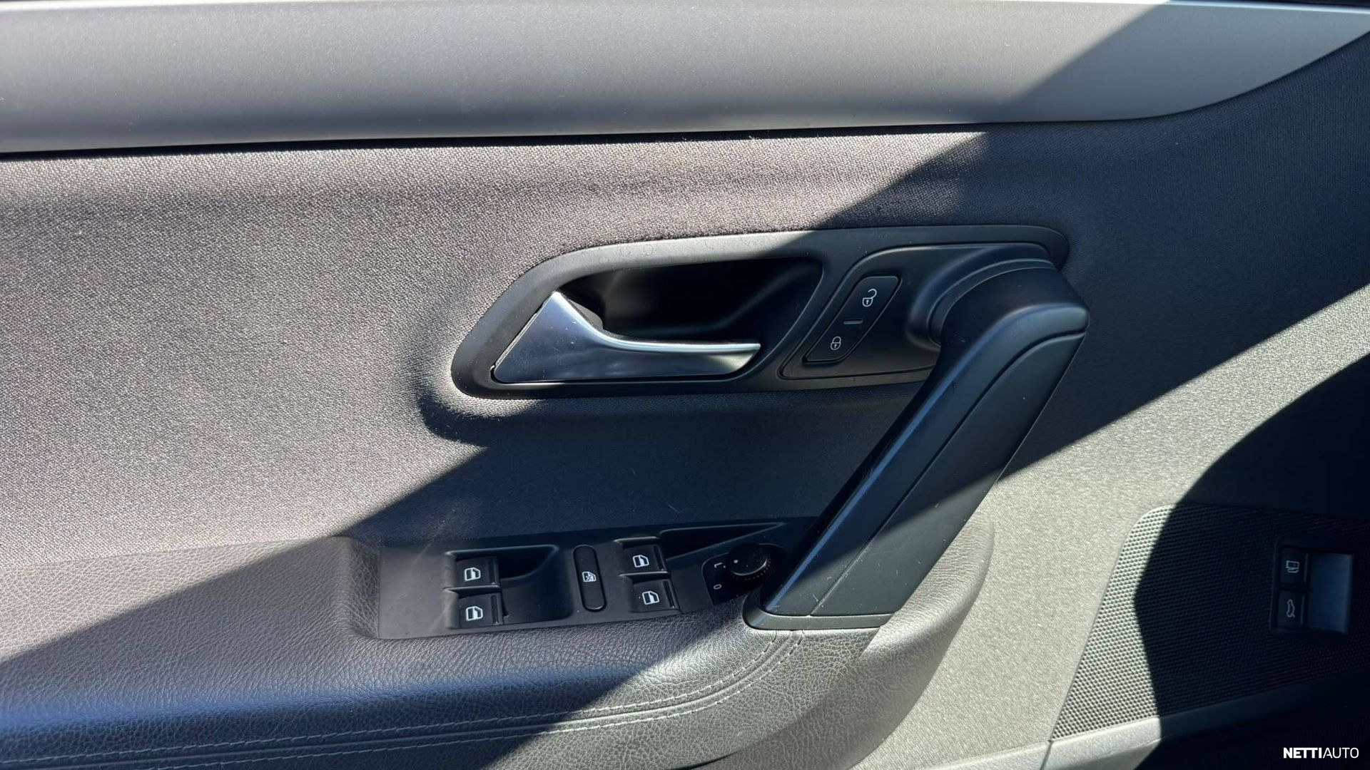 Volkswagen Passat CC 2011