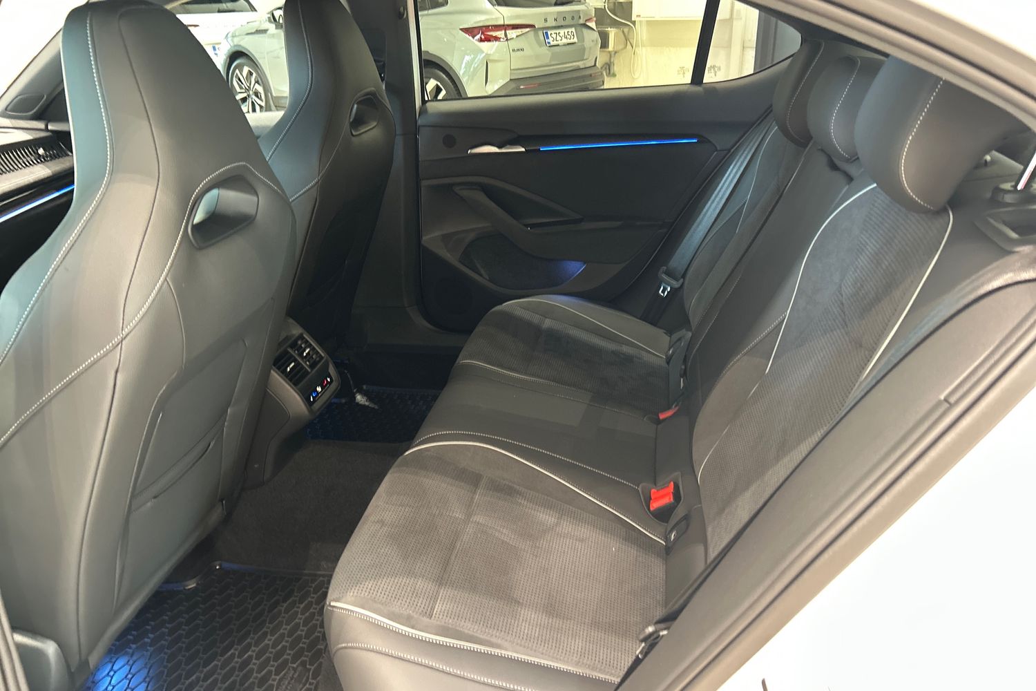 SKODA Superb 10
