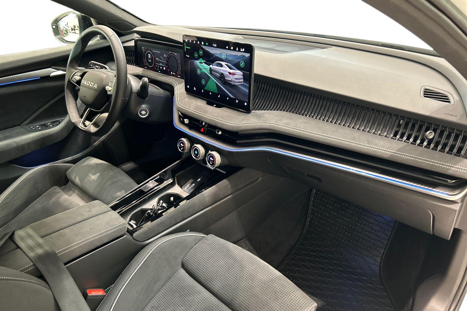 SKODA Superb 9