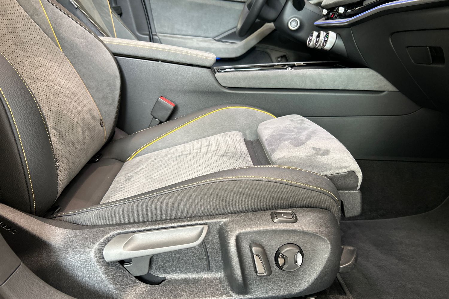 SKODA SUPERB 2024