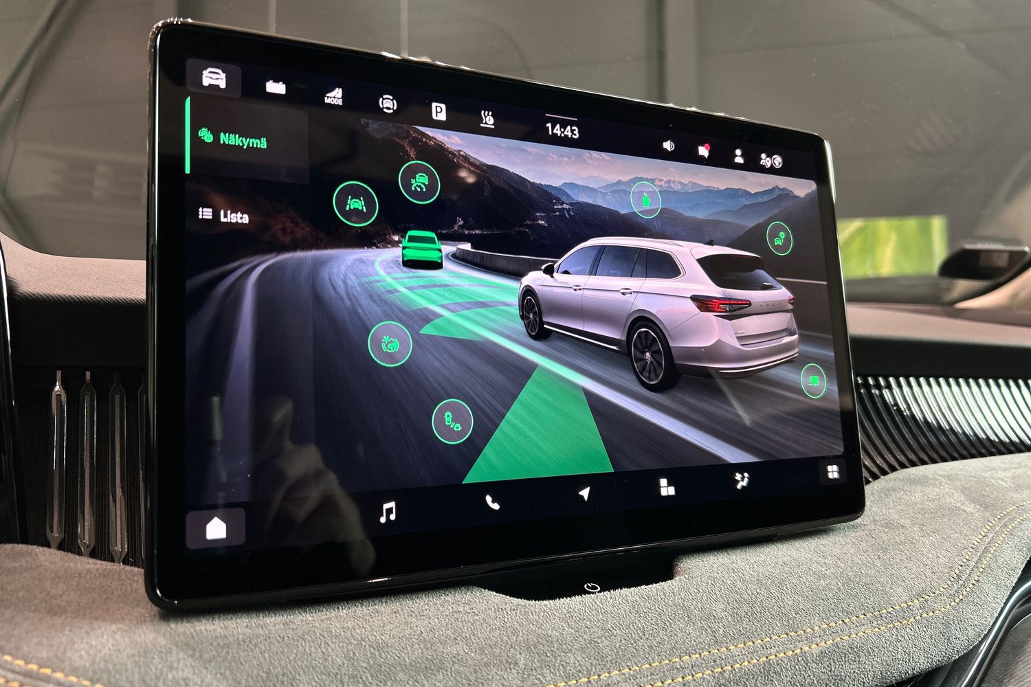 SKODA SUPERB 2024