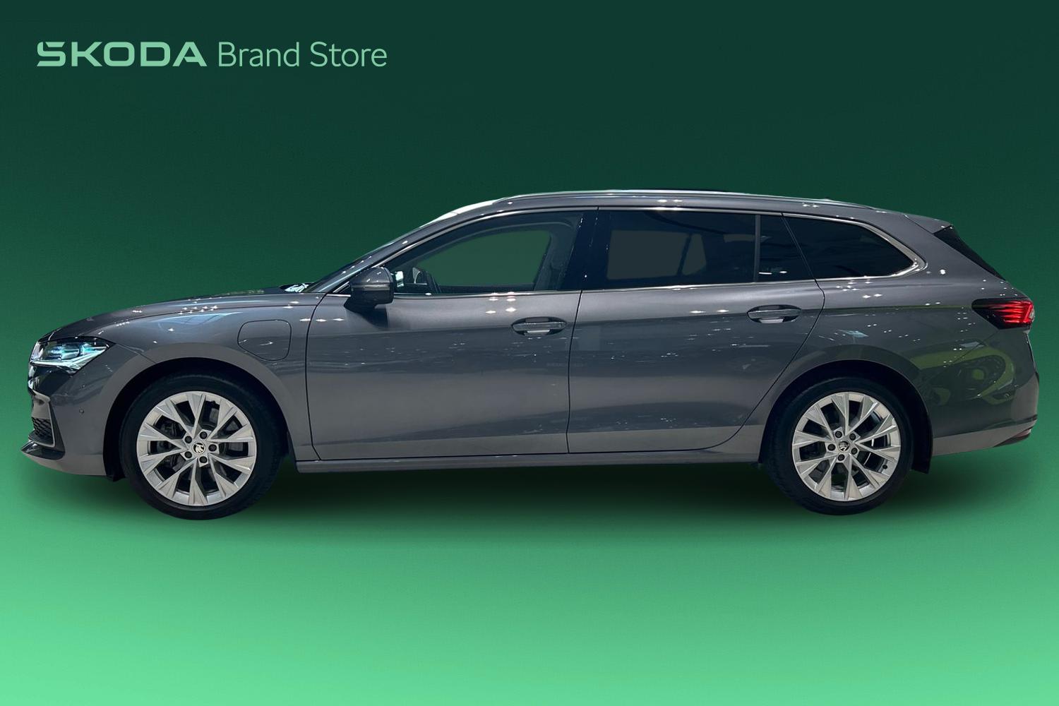 SKODA SUPERB 2024
