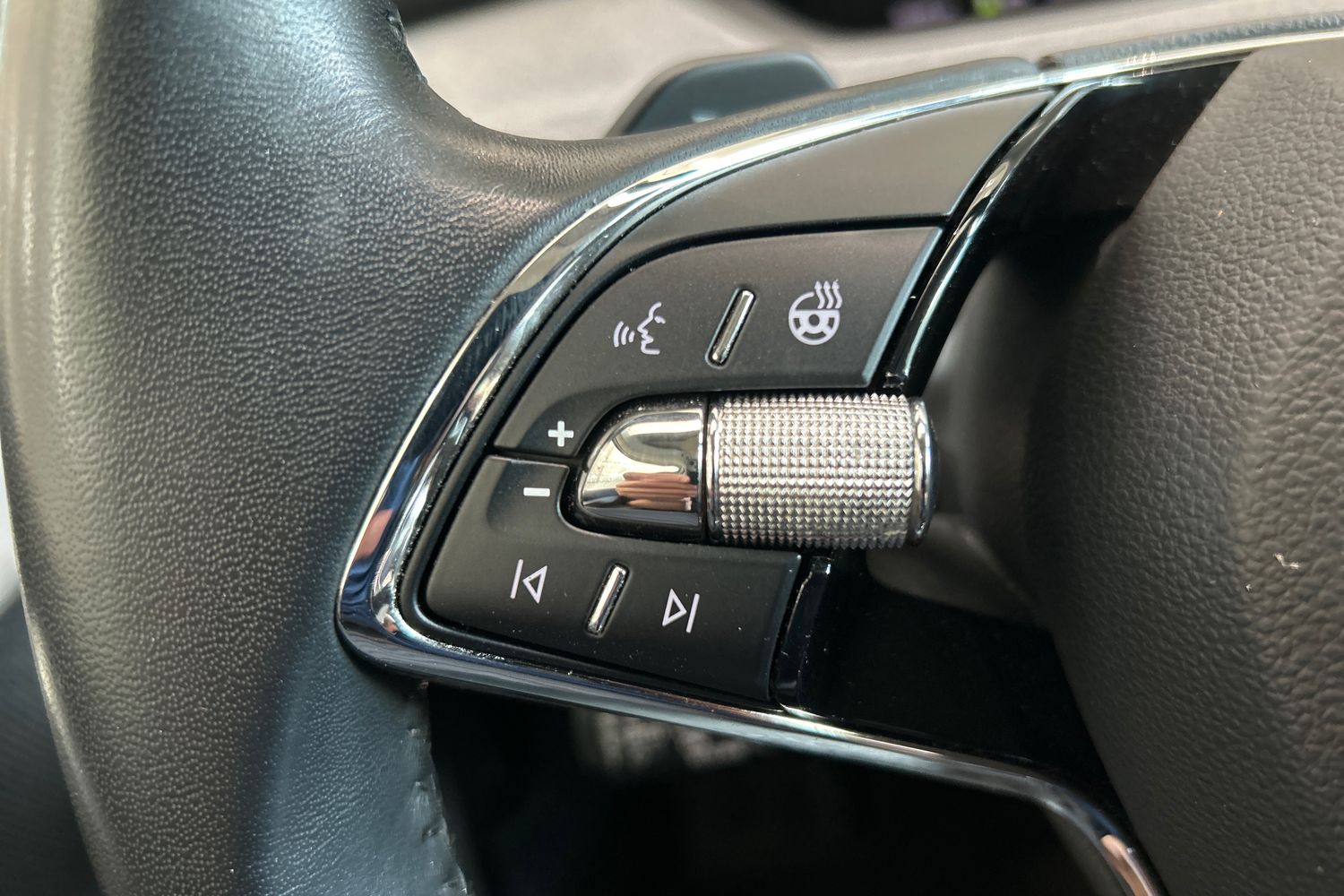 SKODA Enyaq 22
