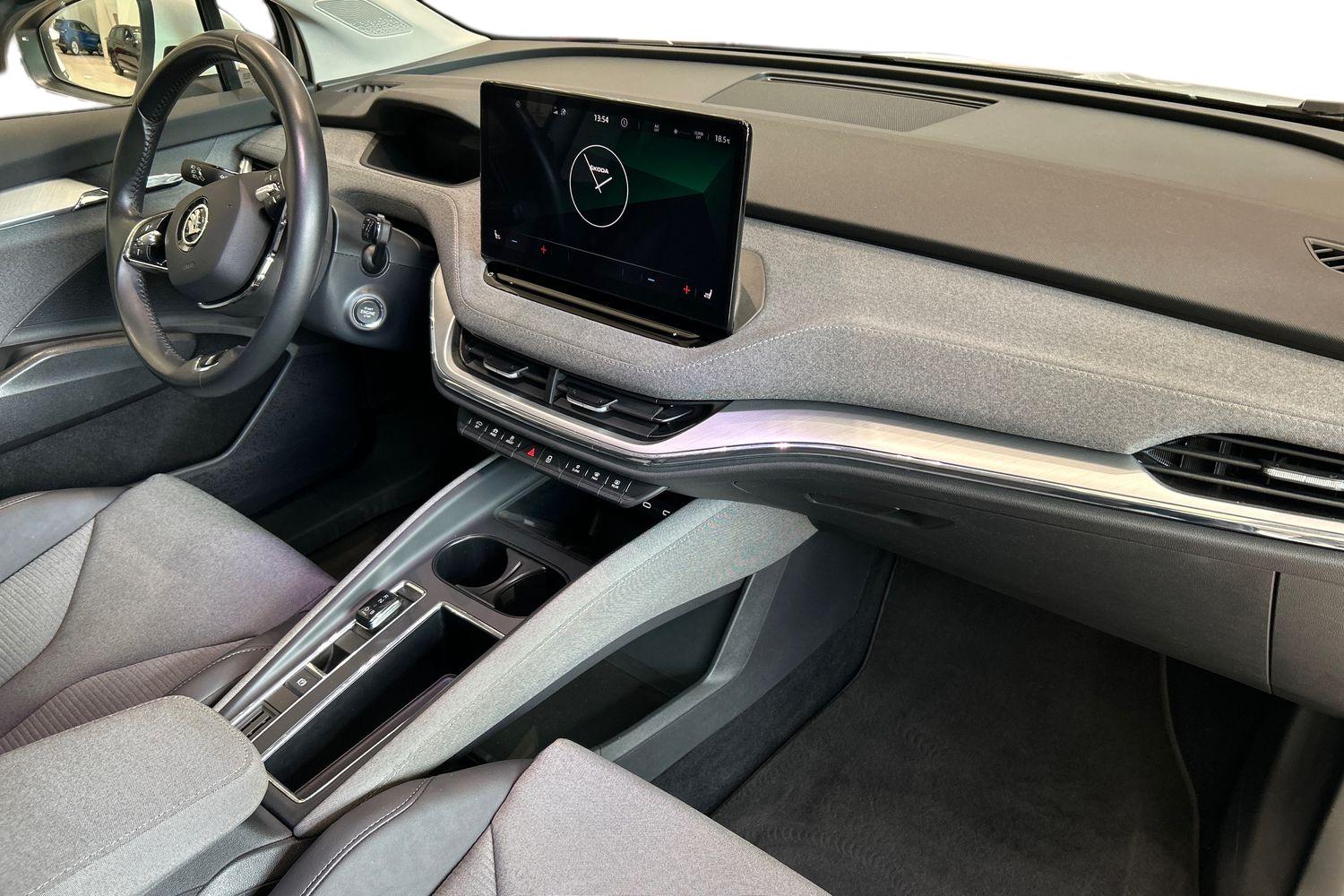 SKODA Enyaq 9