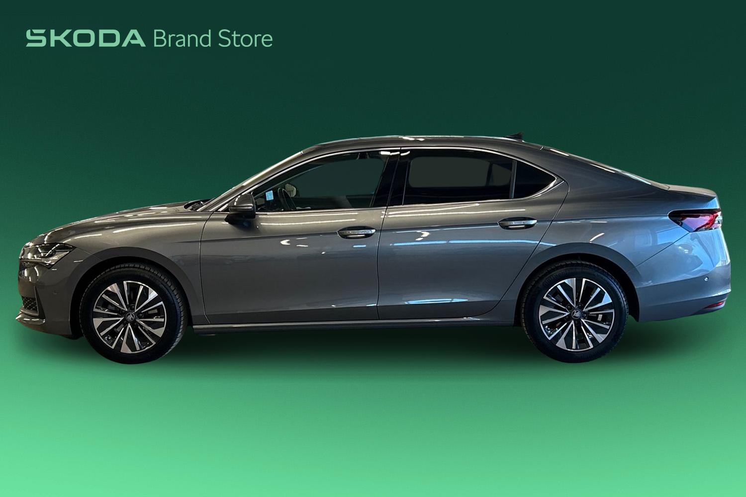 SKODA SUPERB 2025