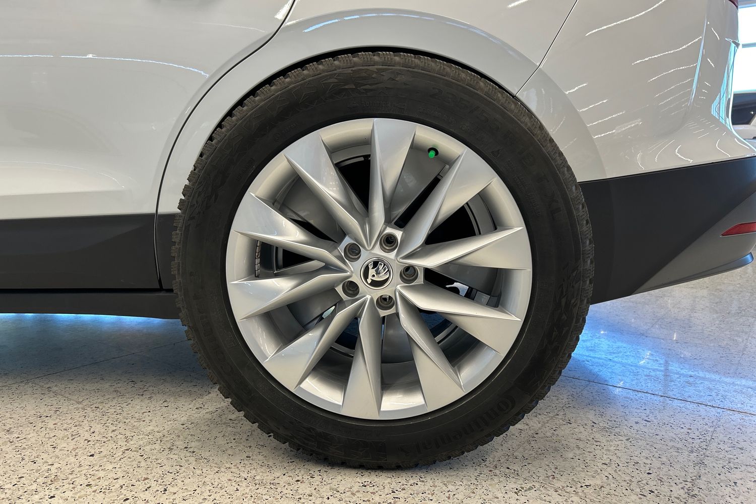 SKODA Enyaq 2023