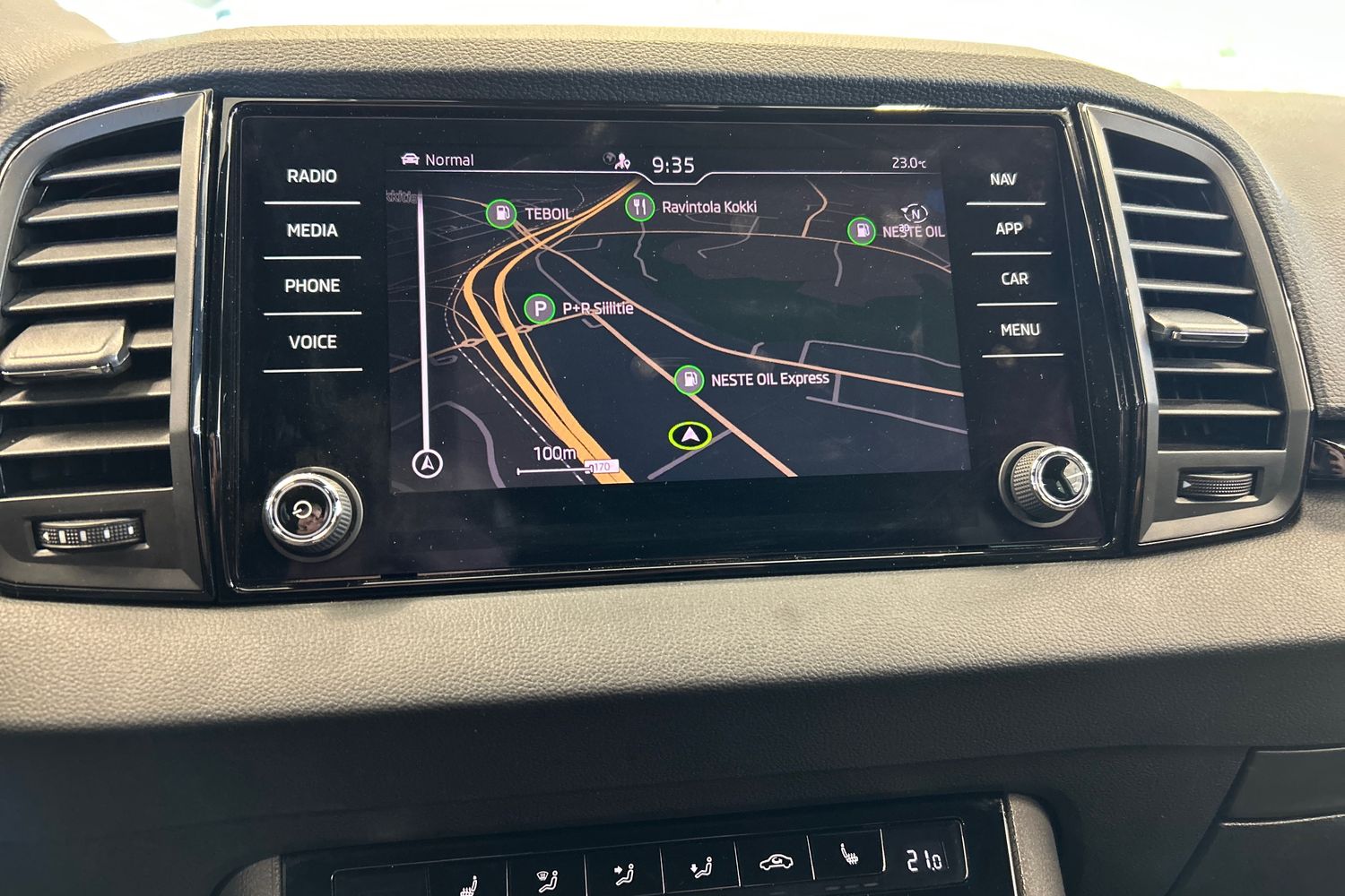 SKODA Karoq 2023
