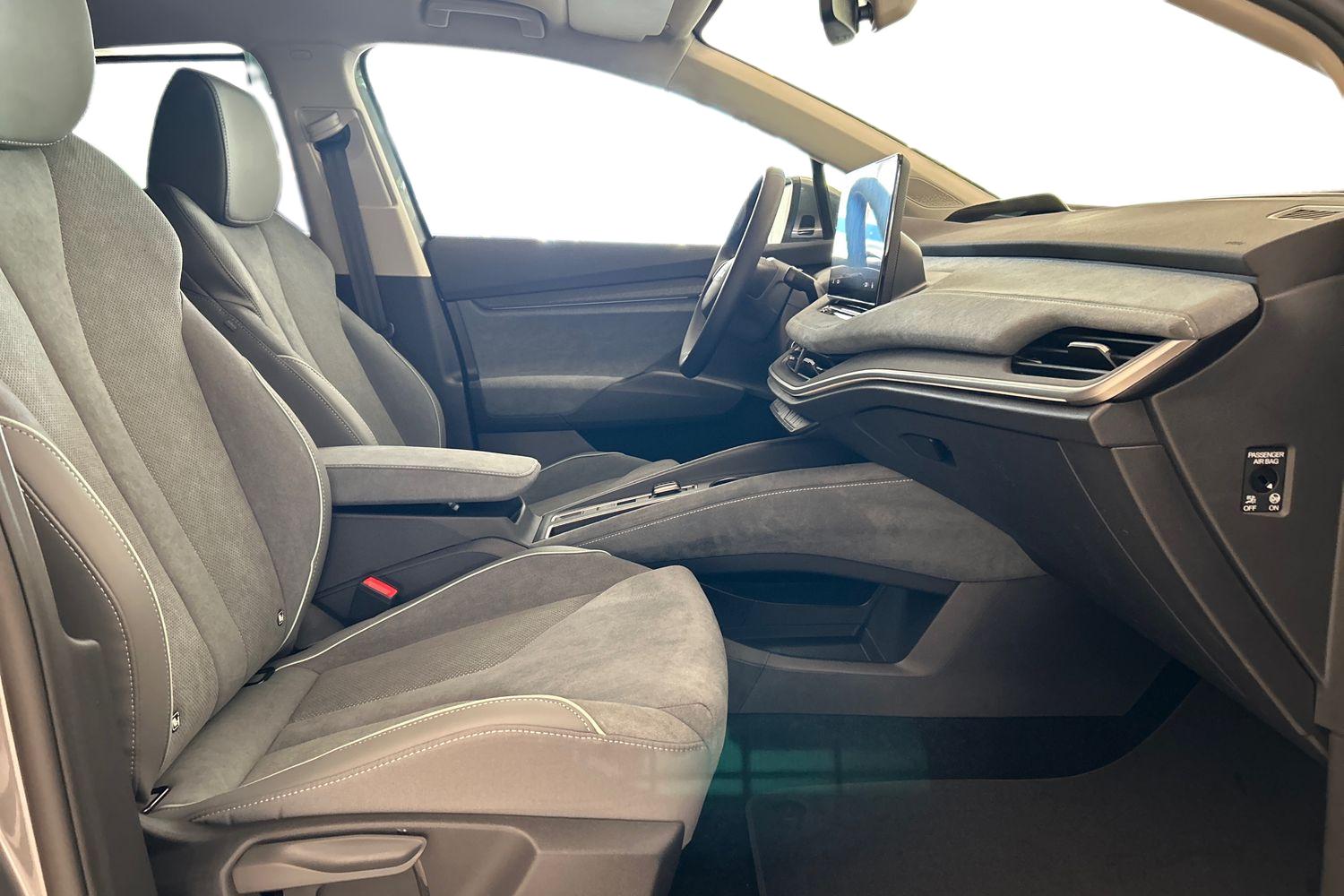 Skoda Enyaq 9