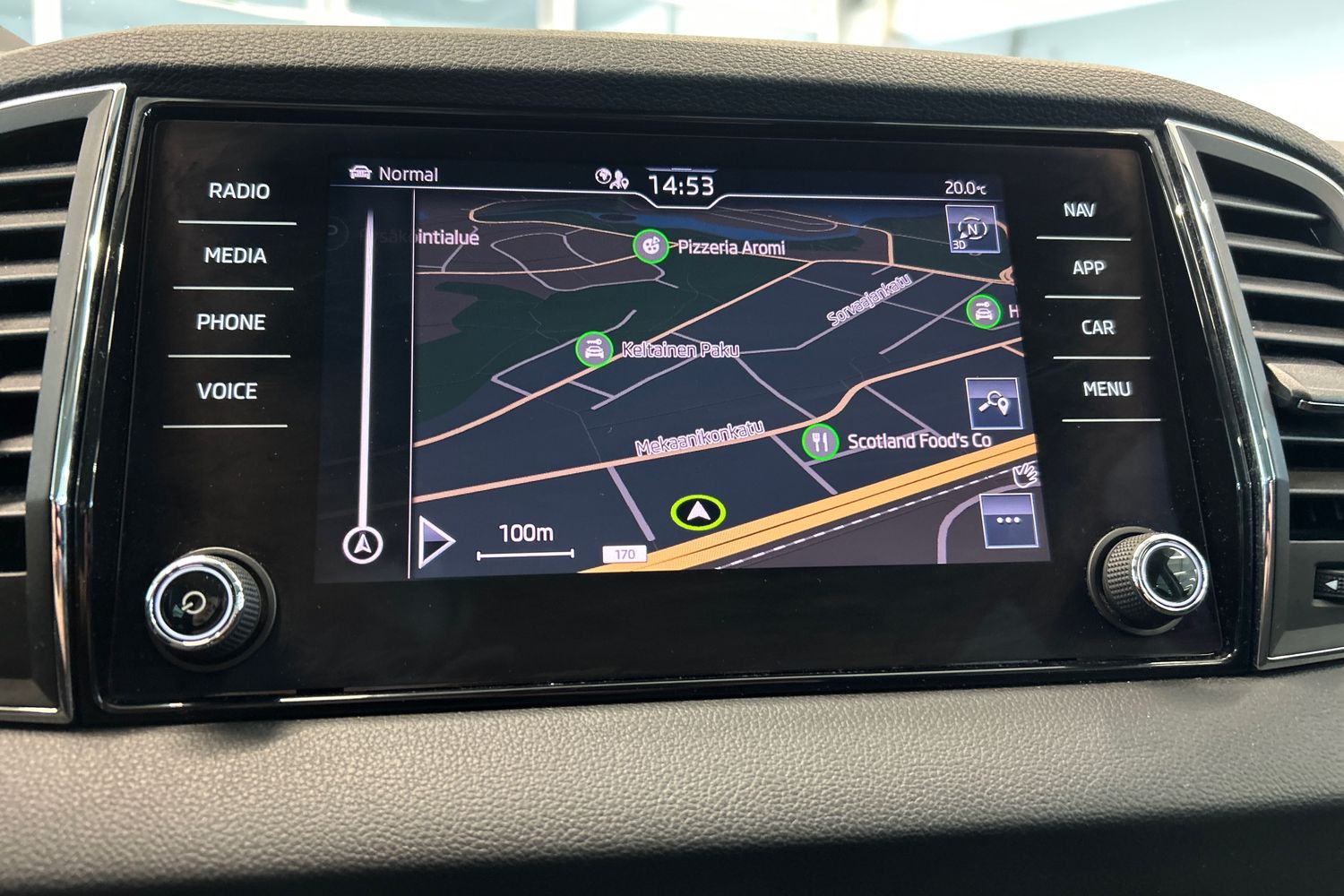 SKODA Karoq 2021