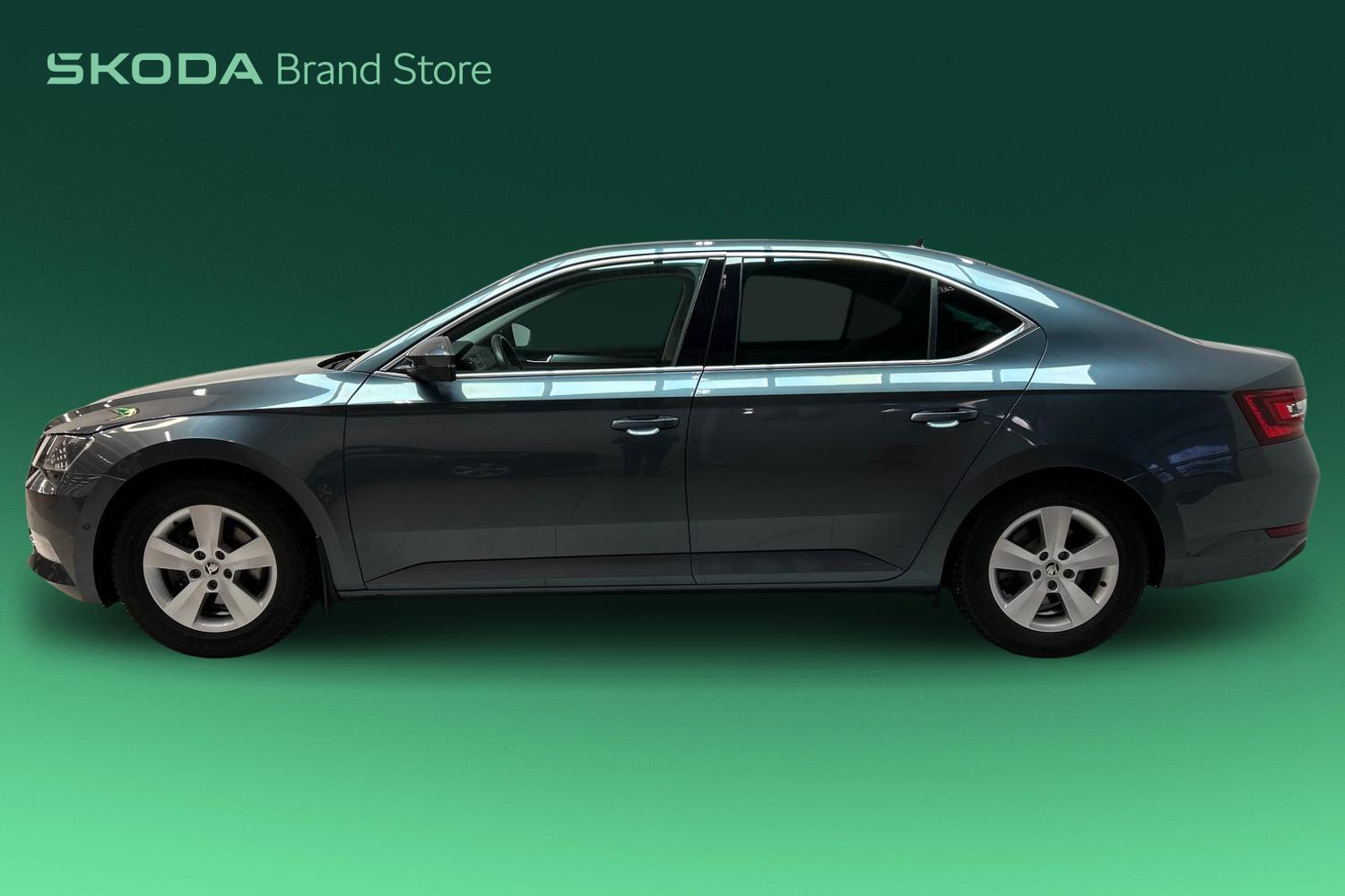 SKODA SUPERB 2016