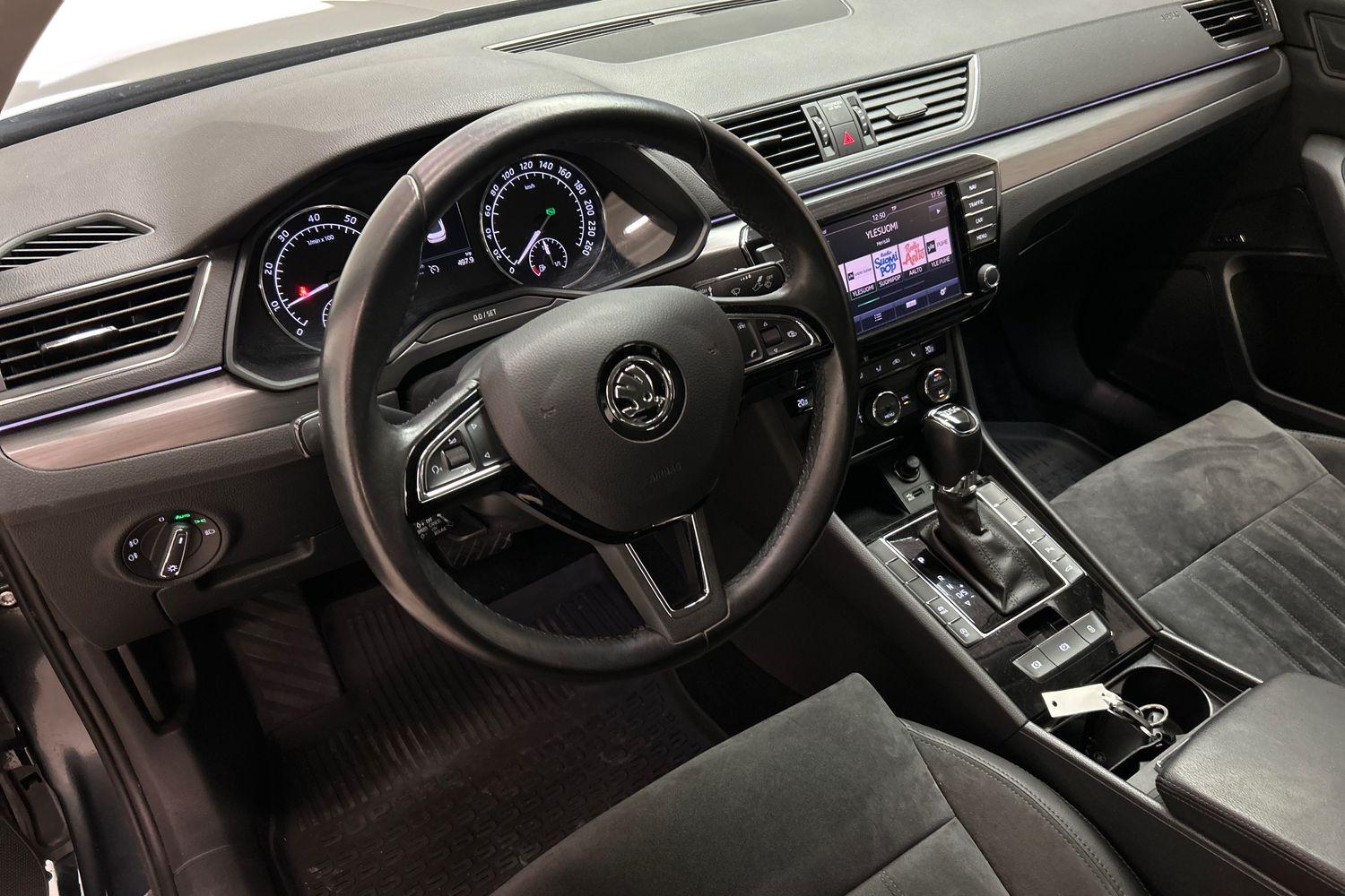 SKODA SUPERB 2016