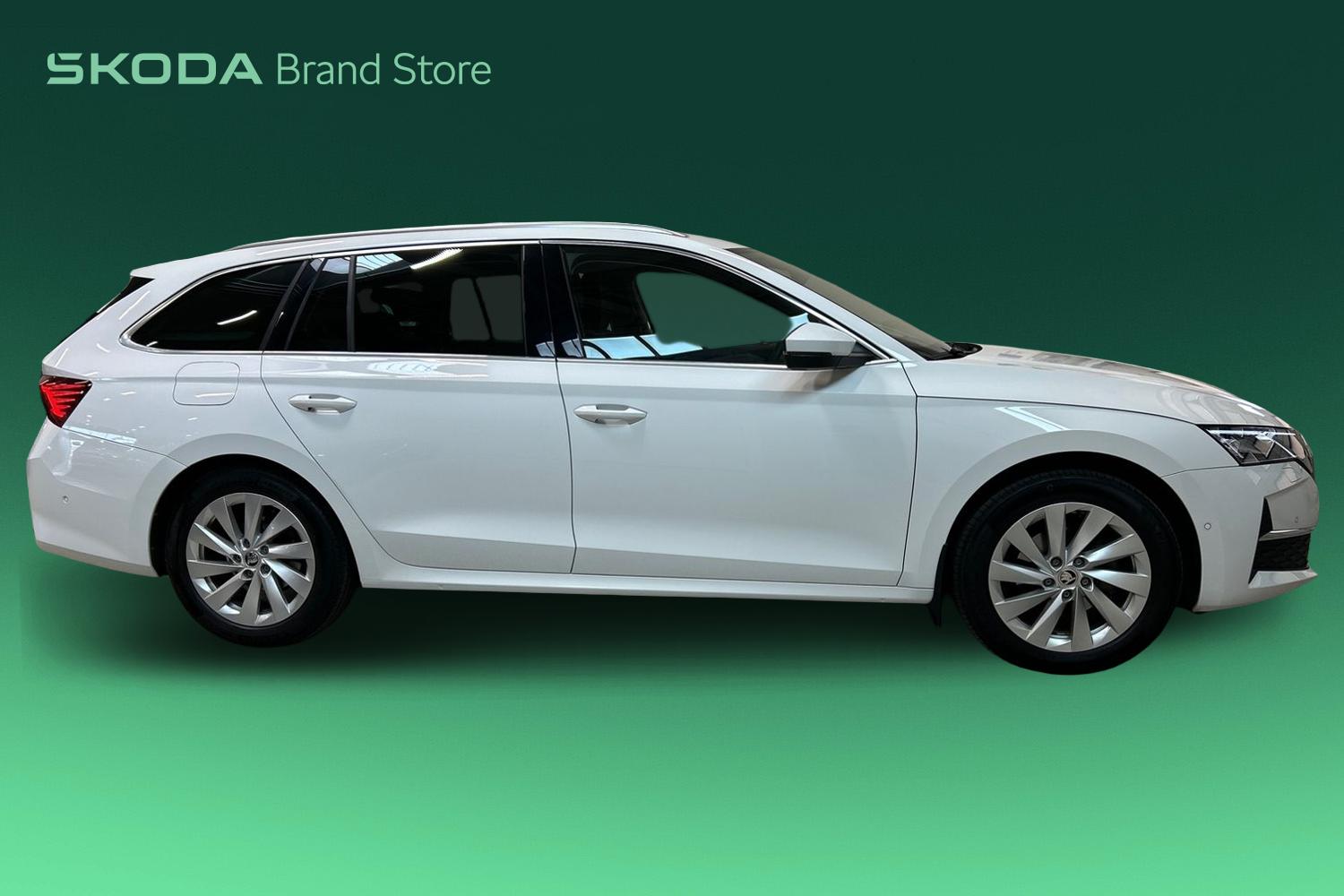 SKODA OCTAVIA 2025
