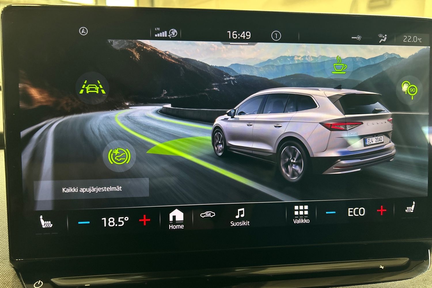 SKODA Enyaq 18